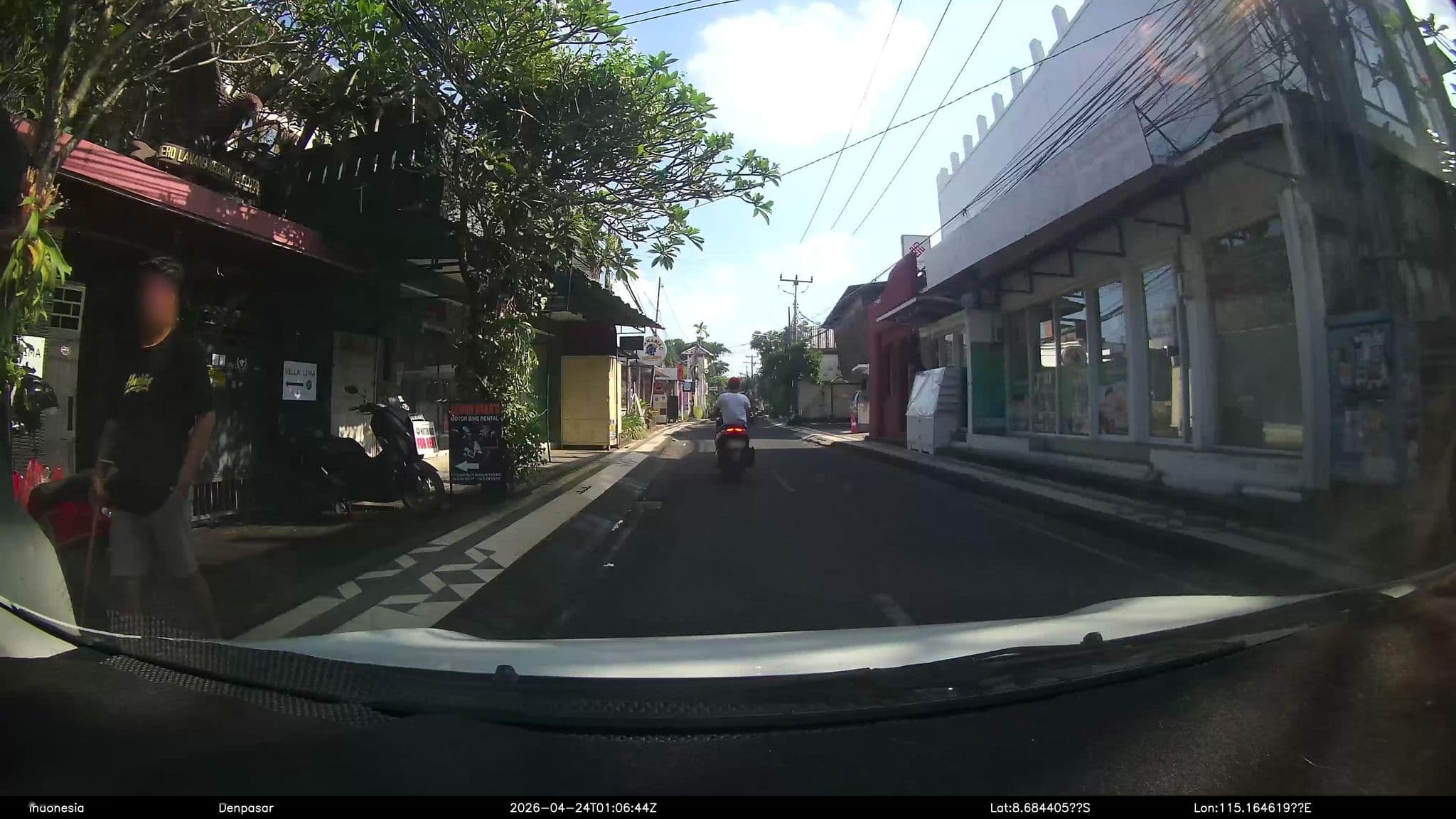 Street view near Yuuby Villa, Legian