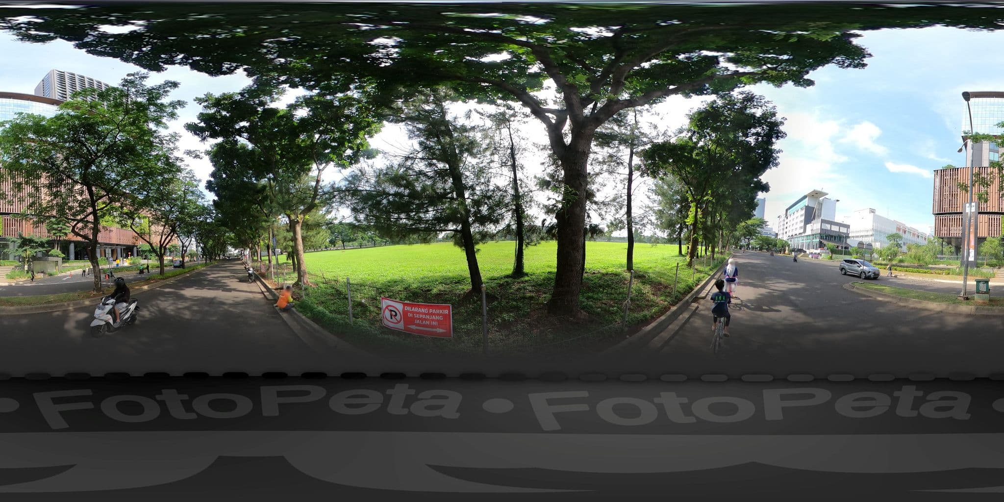 Street view near Trembesi Hotel, Serpong — © FotoPeta (CC BY-SA · Mapillary)