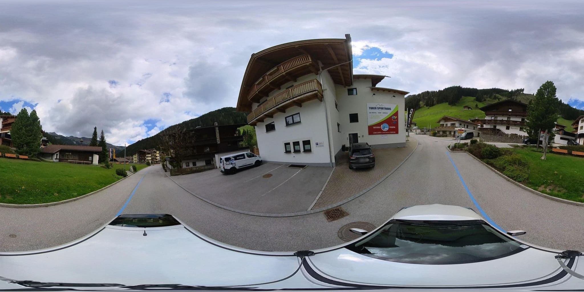 Street view near Bergkristall, Tux — © osmplus_org (CC BY-SA · Mapillary)
