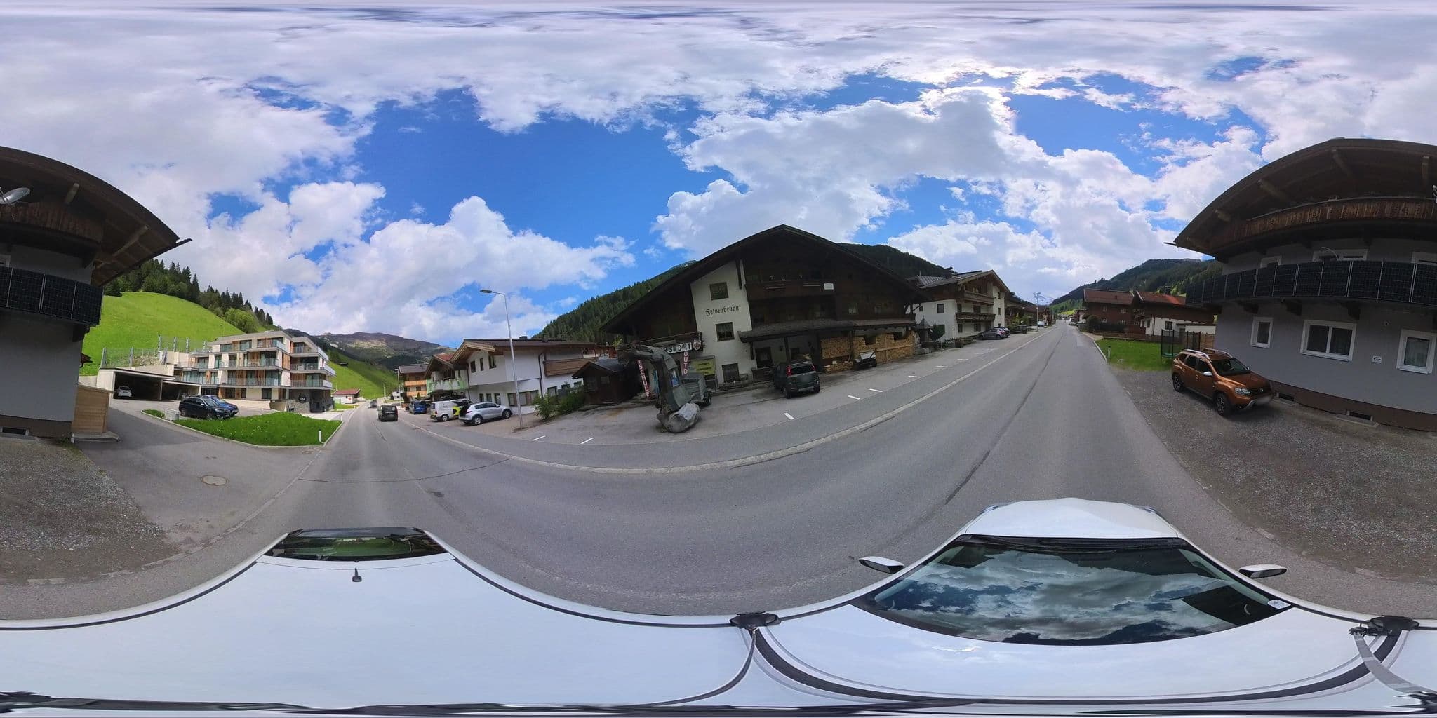 Street view near Landhaus Gudrun, Tux — © osmplus_org (CC BY-SA · Mapillary)