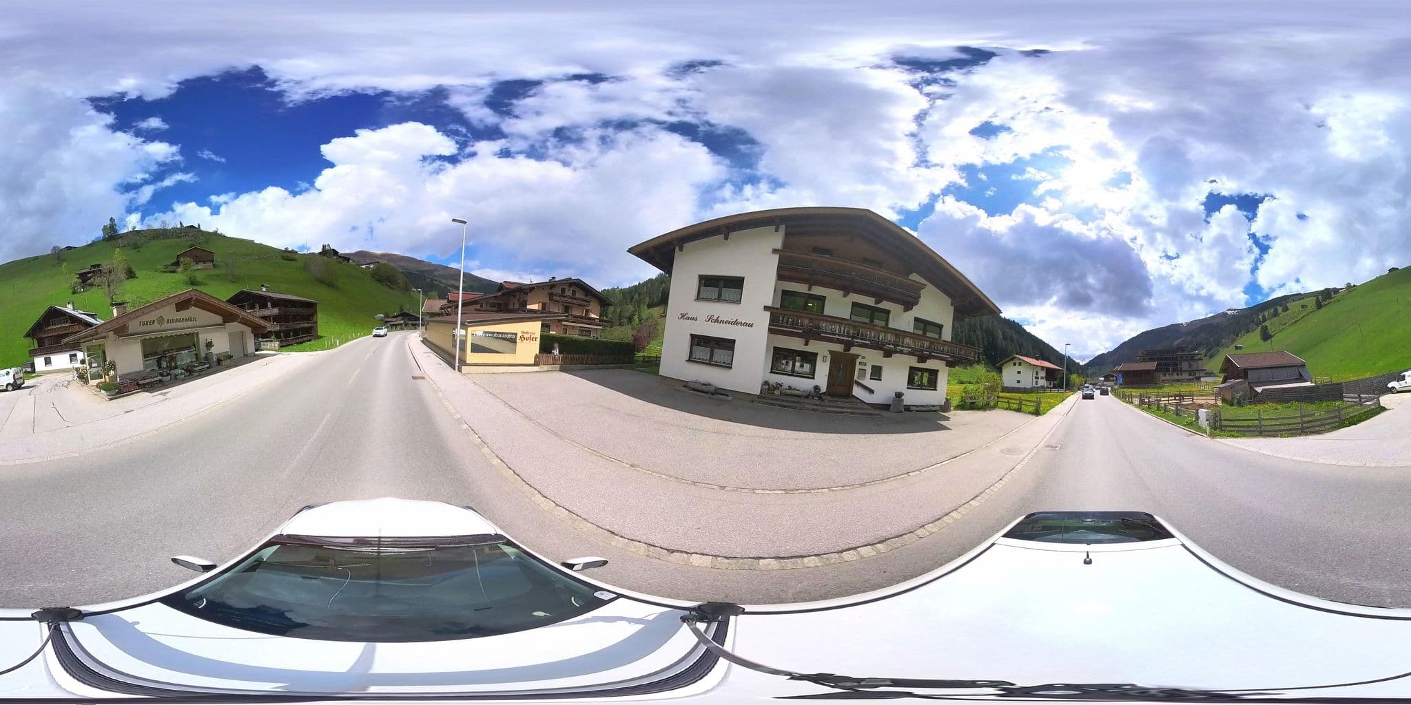 Street view near Schneiderau, Tux — © osmplus_org (CC BY-SA · Mapillary)