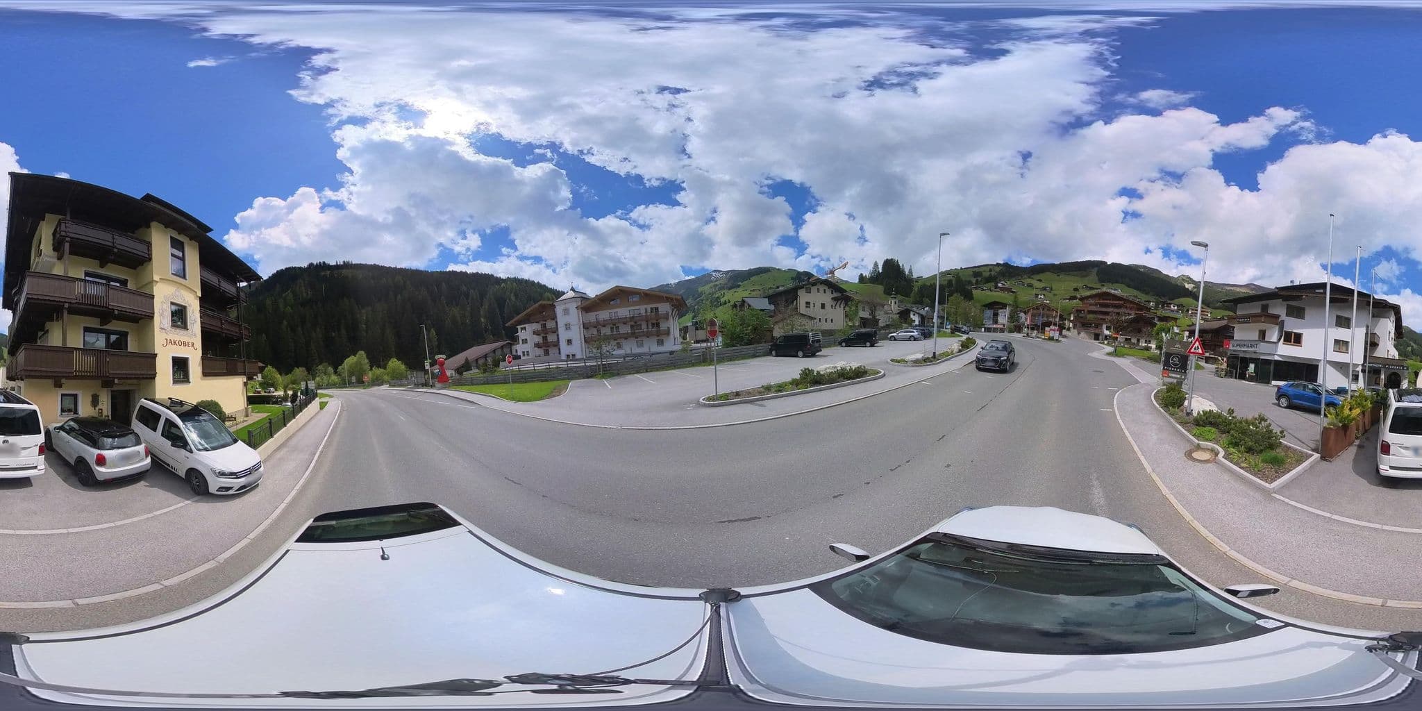 Street view near Jakober, Tux — © osmplus_org (CC BY-SA · Mapillary)