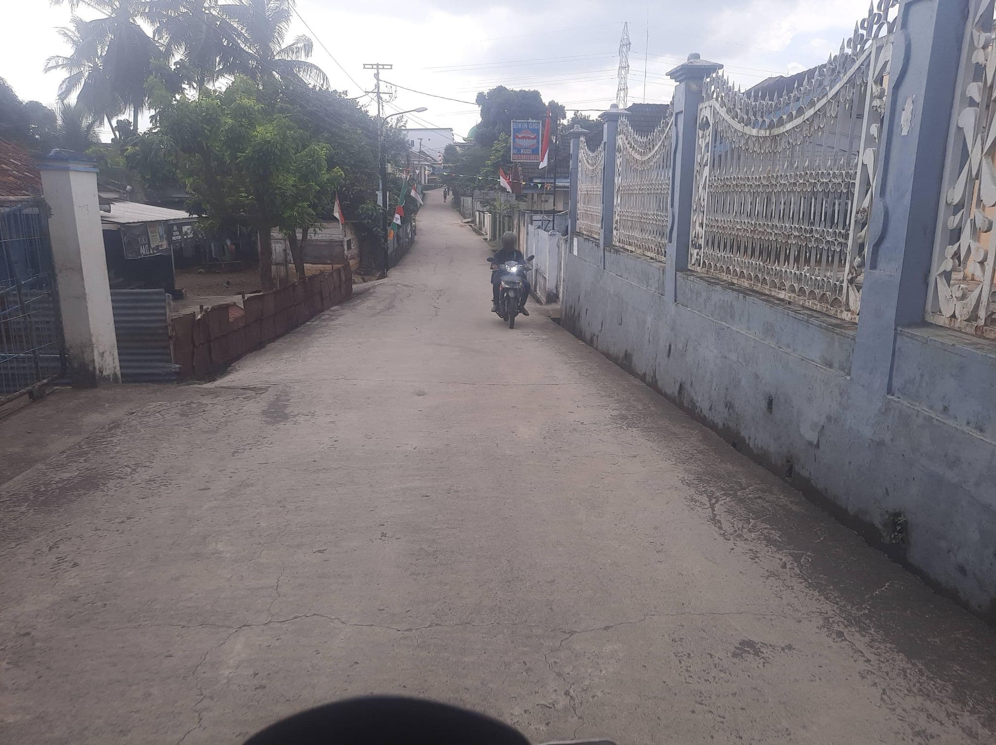 Street view near Rumah Mbak Meri, Palembang — © Kaart_Local (CC BY-SA · Mapillary)
