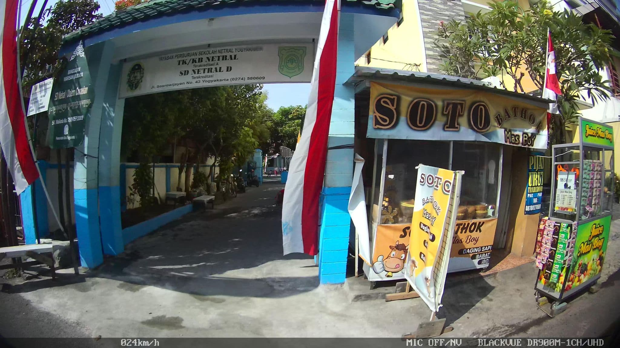 Street view near Selarus Inn, Yogyakarta