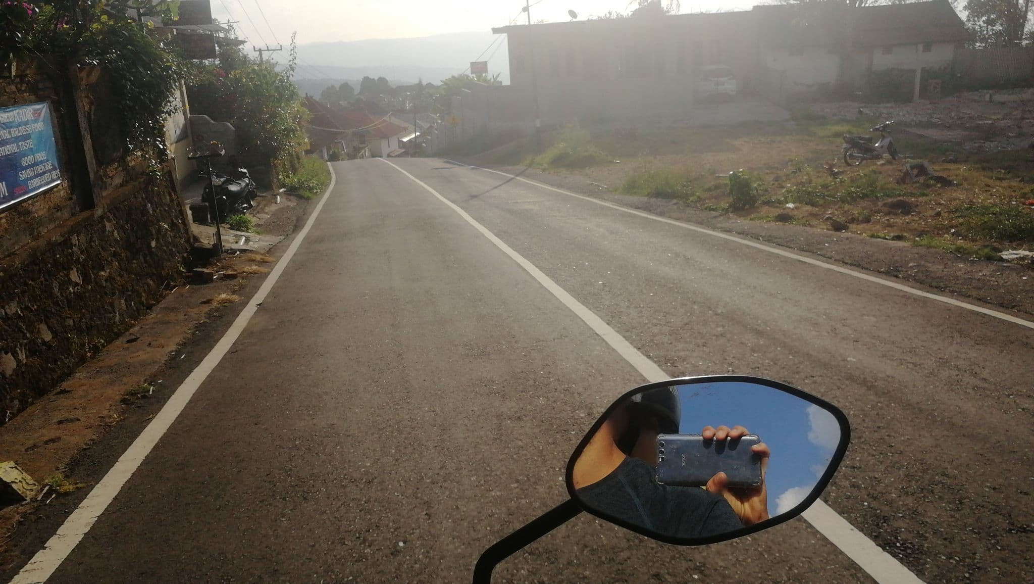 Street view near Umah de Madya, Munduk — © thewayofmando (CC BY-SA · Mapillary)
