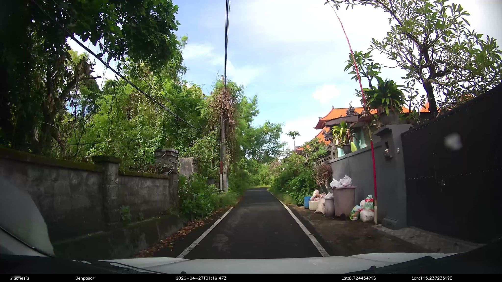 Street view near Mama Mega Guest House, Benoa — © Kaart---FRONT (CC BY-SA · Mapillary)