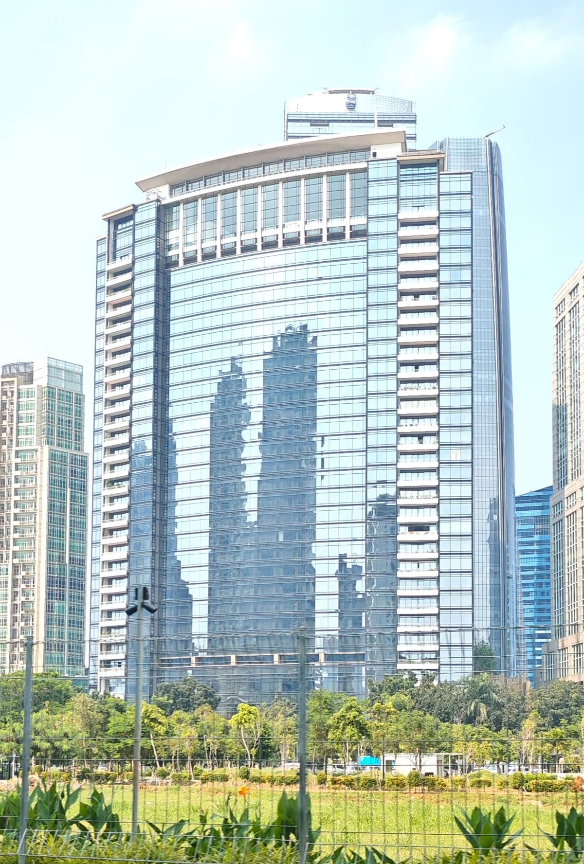 JW Marriott Hotel Jakarta — photo via Wikimedia Commons