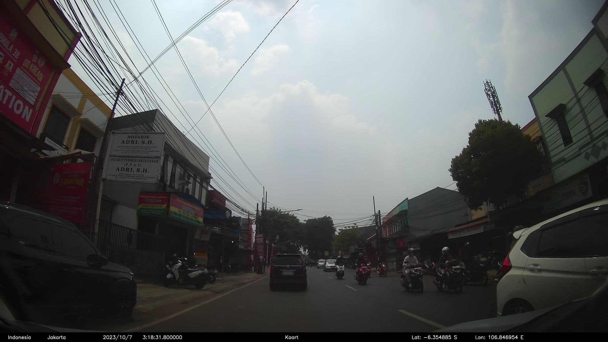 Street view near Hotel Mutiara, Depok — © kaart_2 (CC BY-SA · Mapillary)