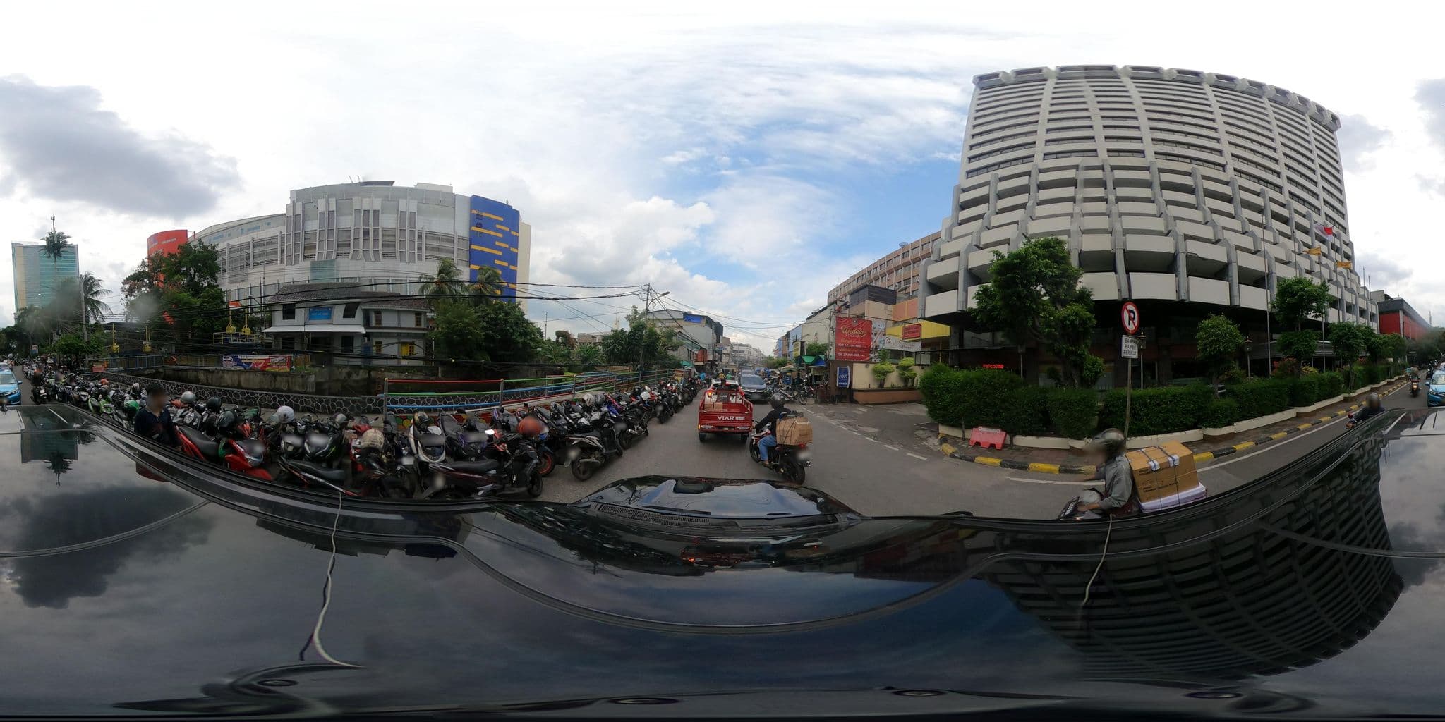 Street view near The Jayakarta SP Hotel & Spa, Jakarta — © Kaart---360 (CC BY-SA · Mapillary)