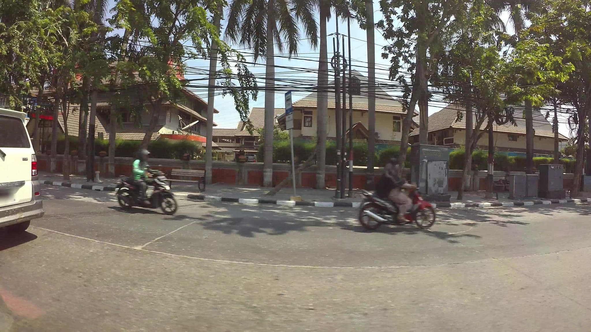 Street view near Hotel Cempaka Jaya, Utan — © kaart_3 (CC BY-SA · Mapillary)