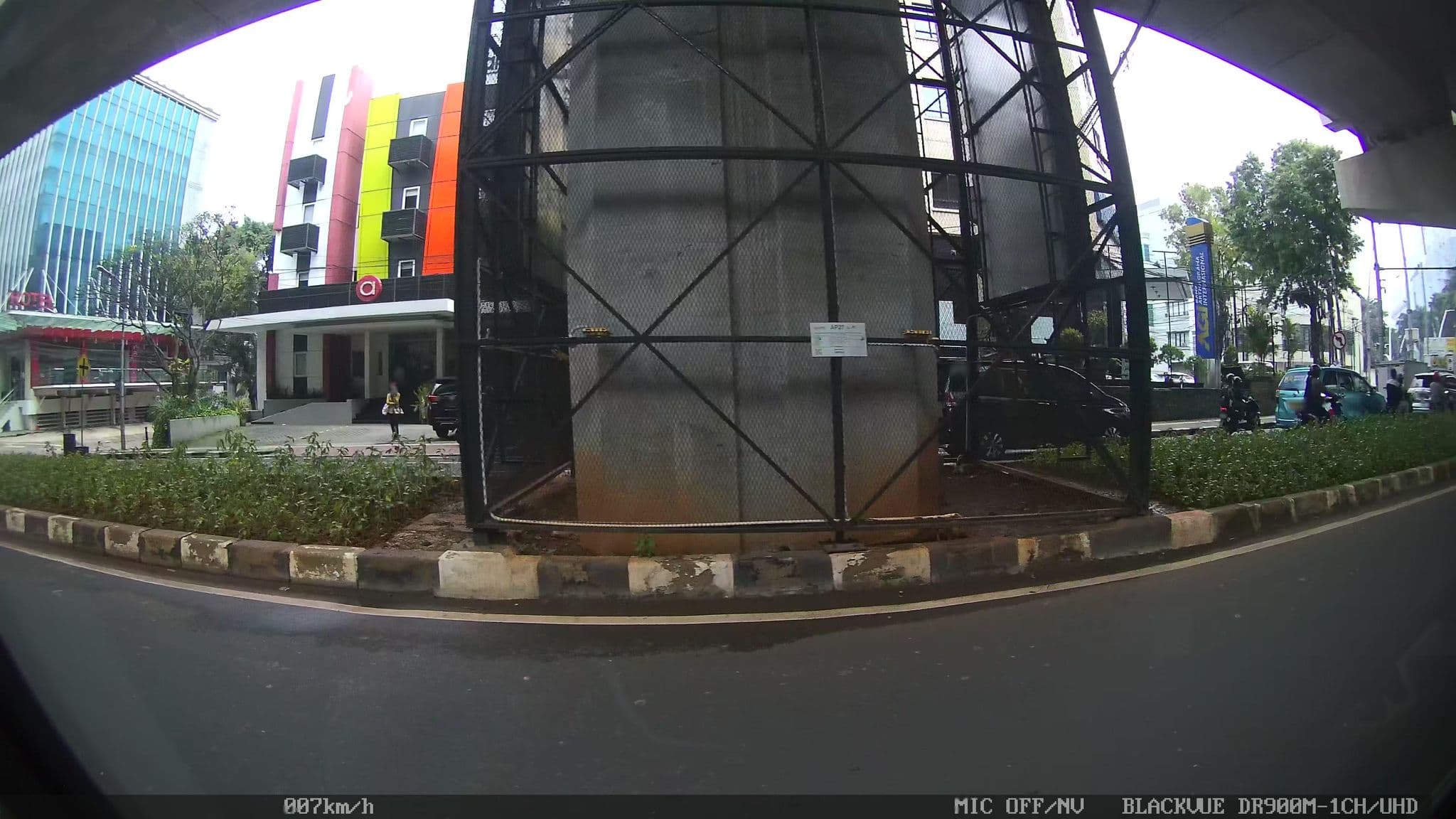 Street view near Hotel WIN, Jakarta — © kaart_2 (CC BY-SA · Mapillary)