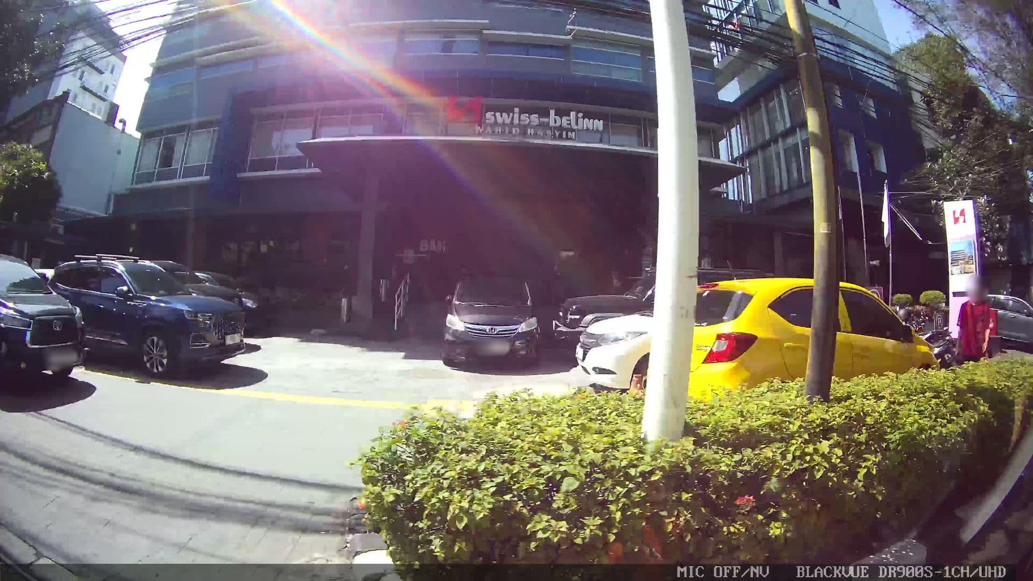 Street view near Favehotel Wahid Hasyim, Jakarta — © Kaart---LEFT (CC BY-SA · Mapillary)