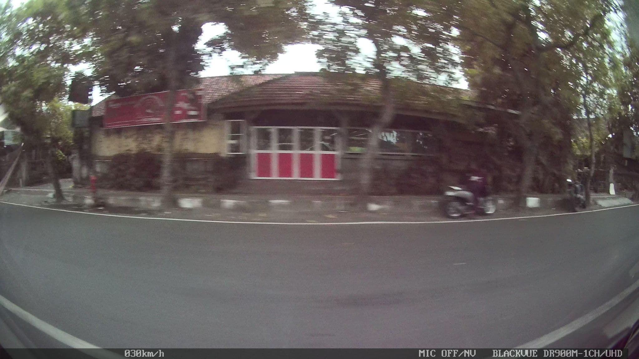 Street view near Hotel Suranadhi 3, Denpasar — © kaart_2 (CC BY-SA · Mapillary)