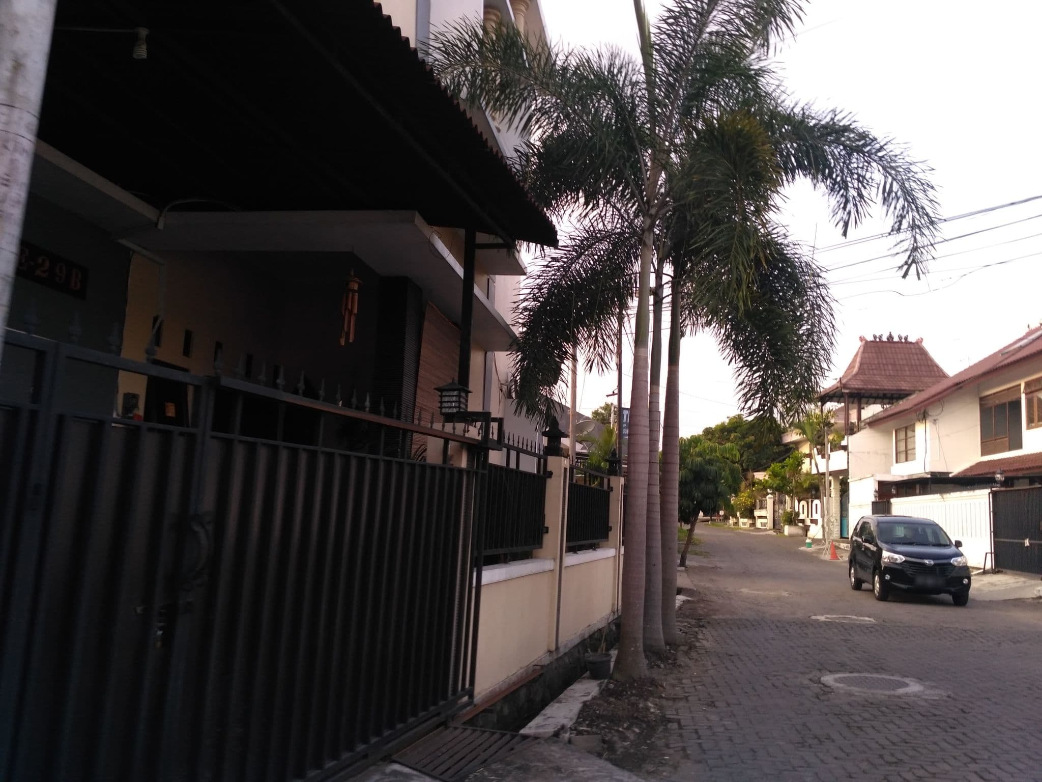 Street view near Pondok Karya Student Homestay, Melati