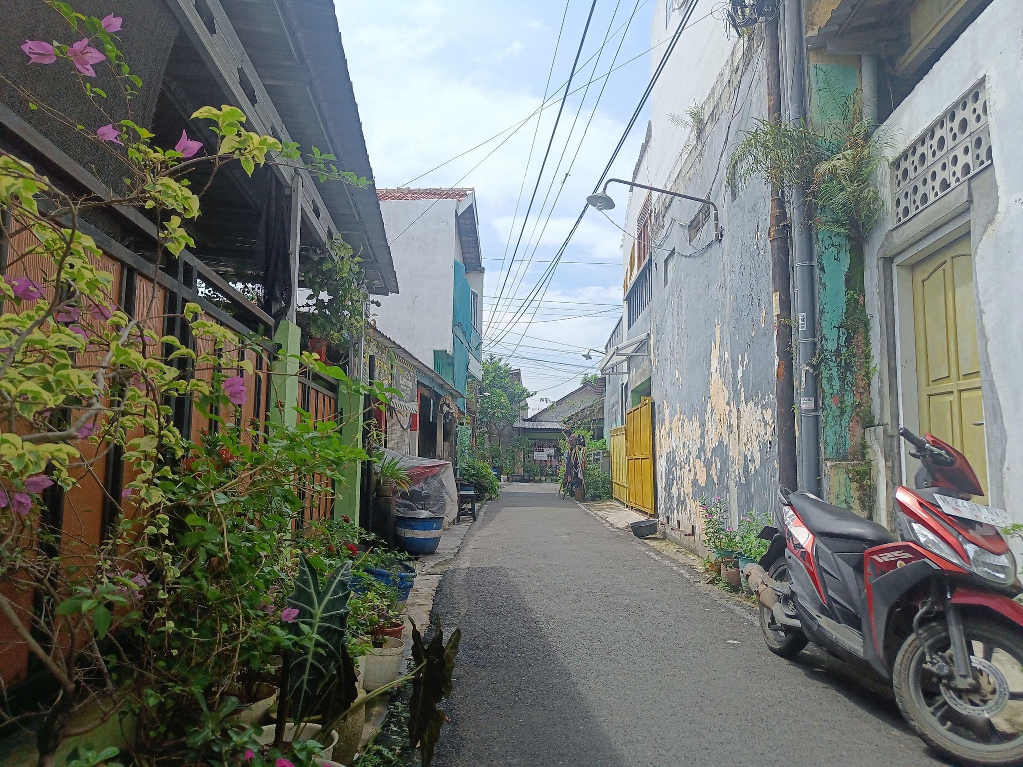 Street view near Rumah Teman Hostel & Homestay, Semarang