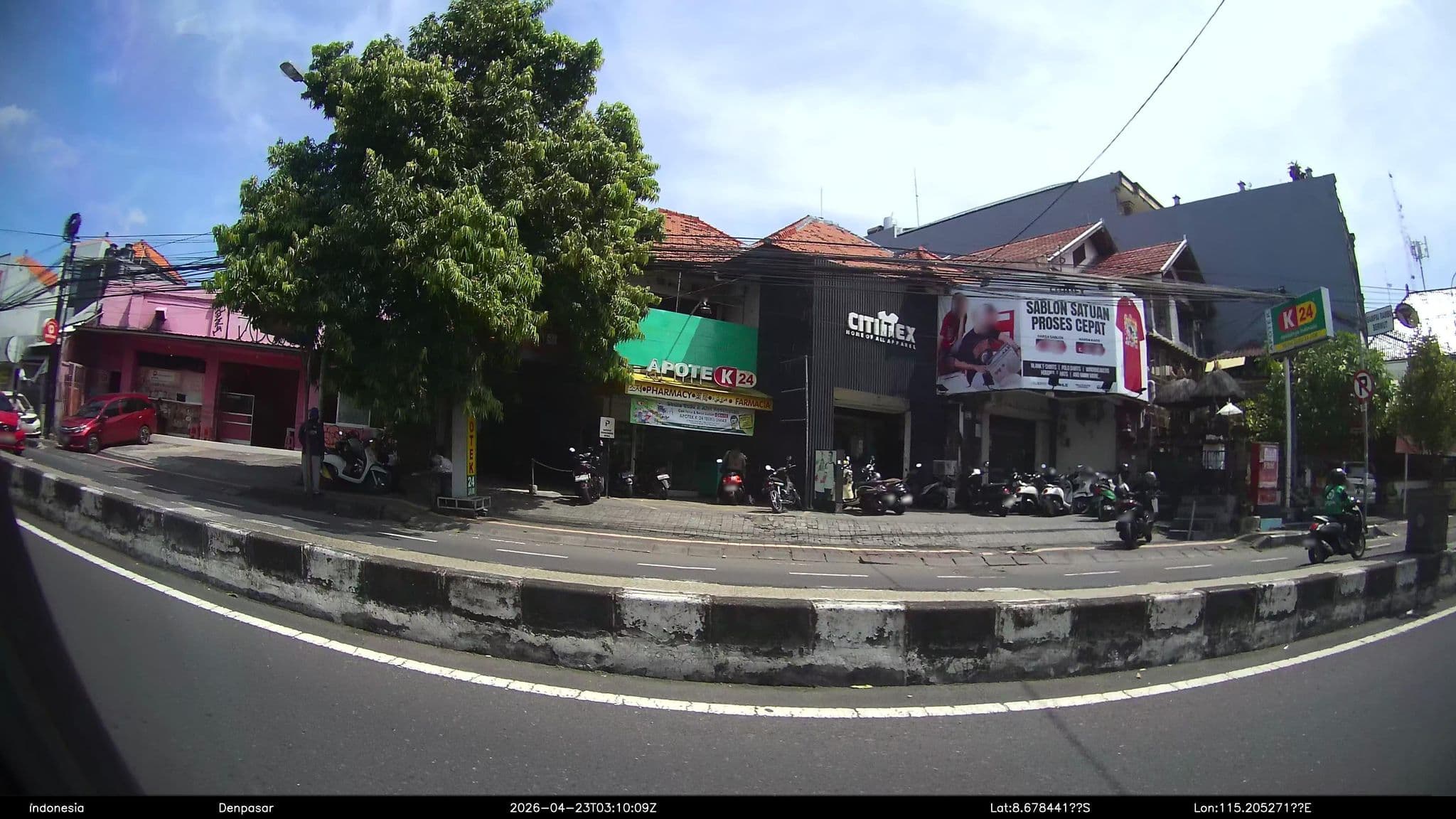 Street view near Hotel Puri Royan, Denpasar