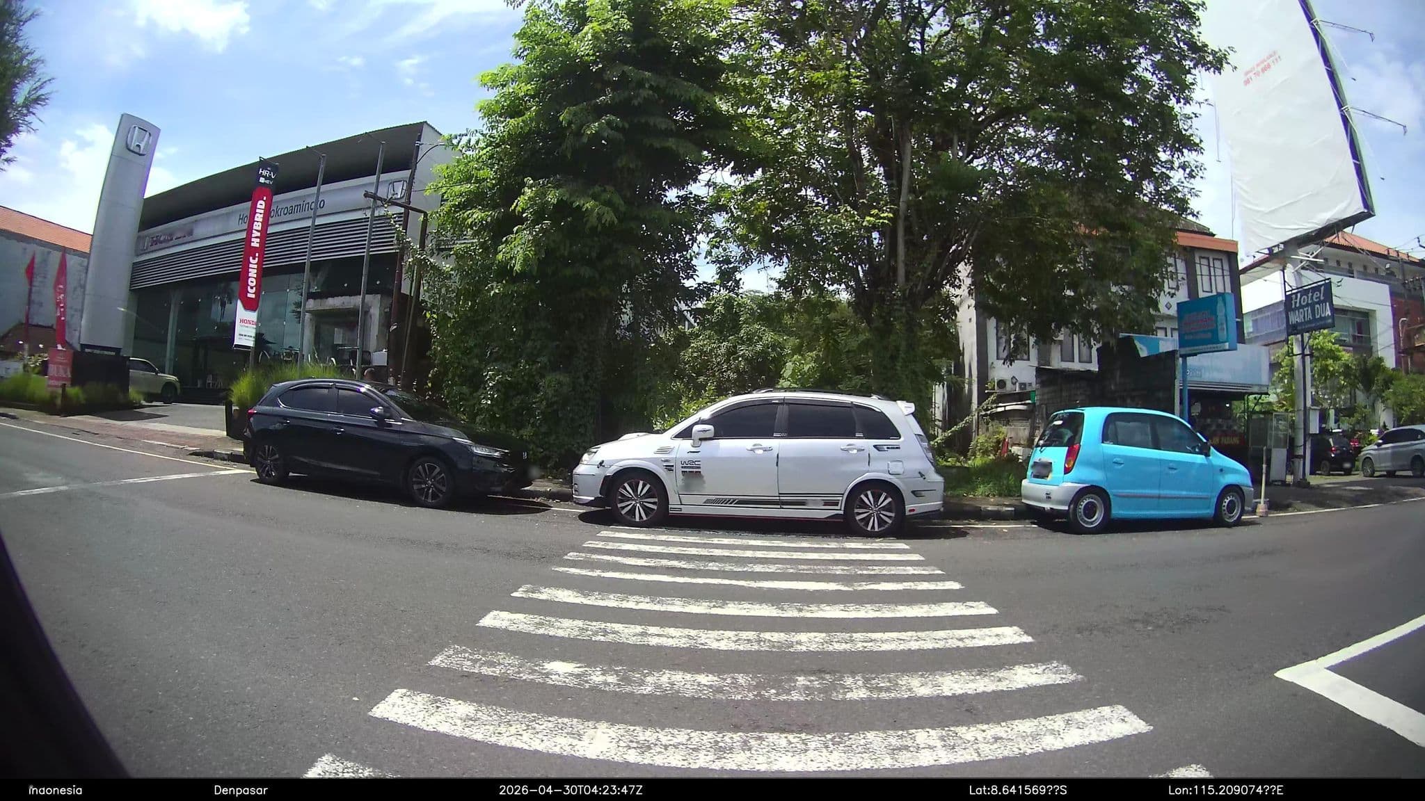 Street view near Hotel Warta Dua, Denpasar