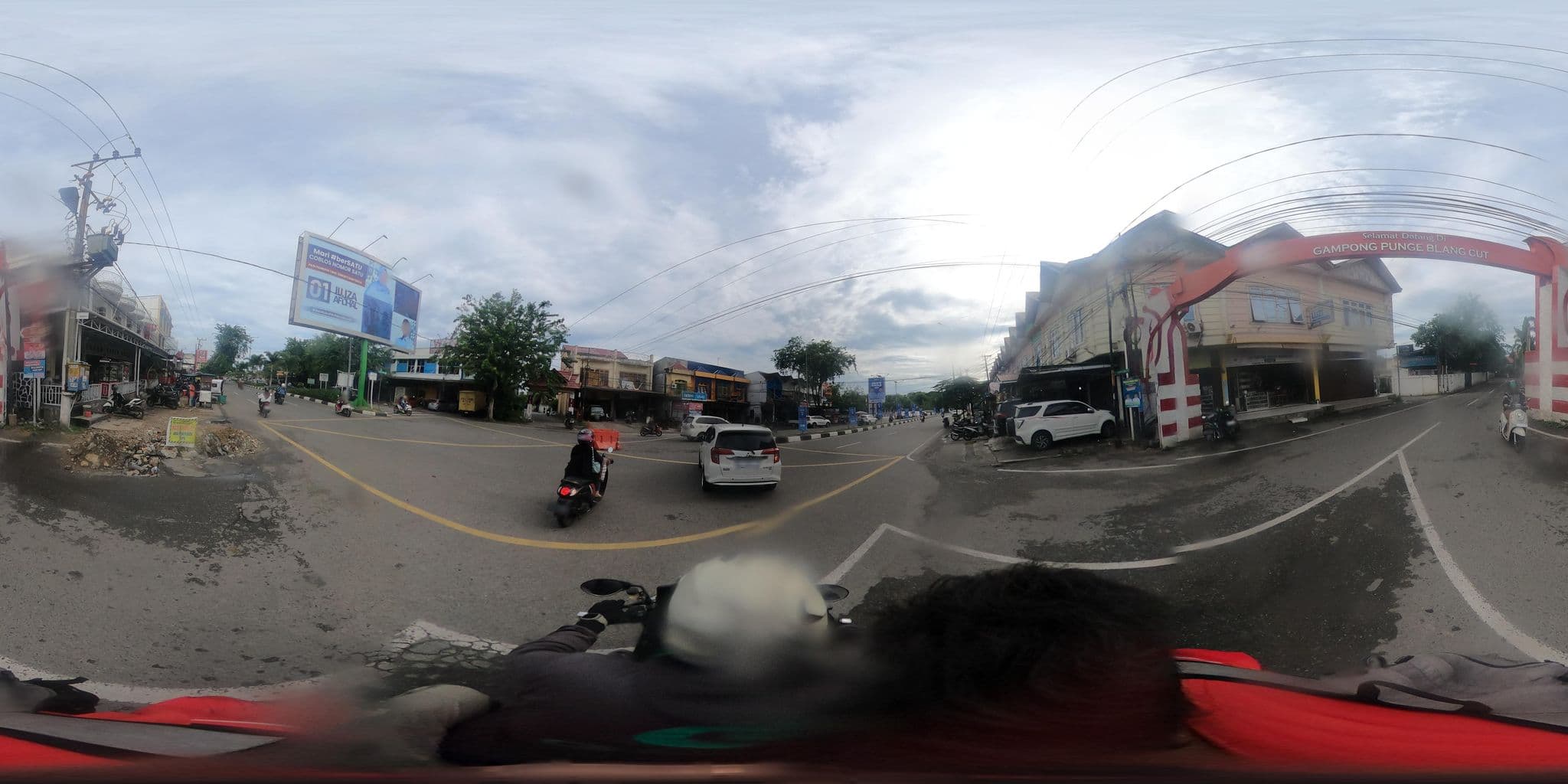 Street view near Crystall Guesthouse, Banda Aceh — © rgtm_ryuiki (CC BY-SA · Mapillary)