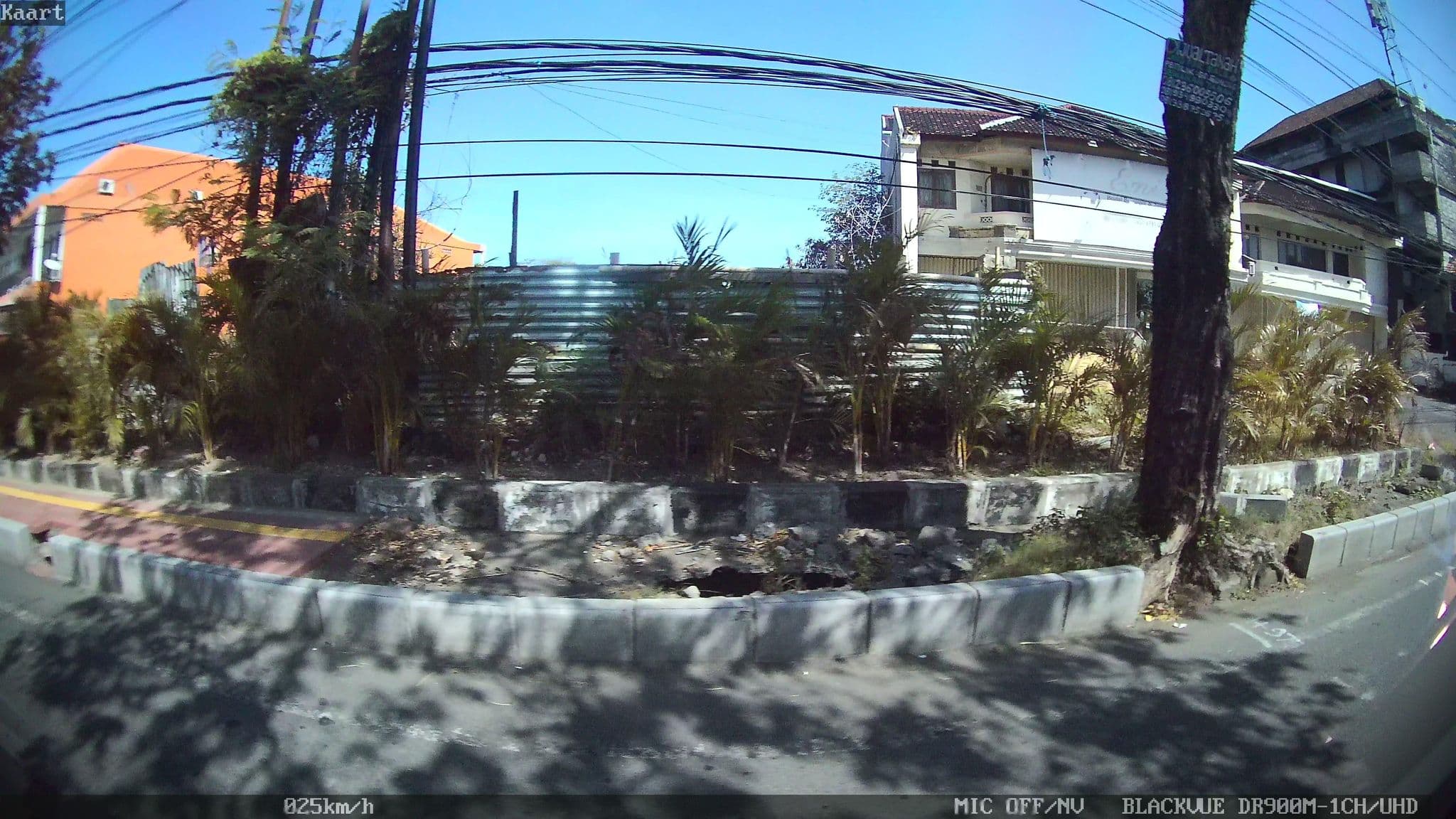 Street view near Orange, Kuta