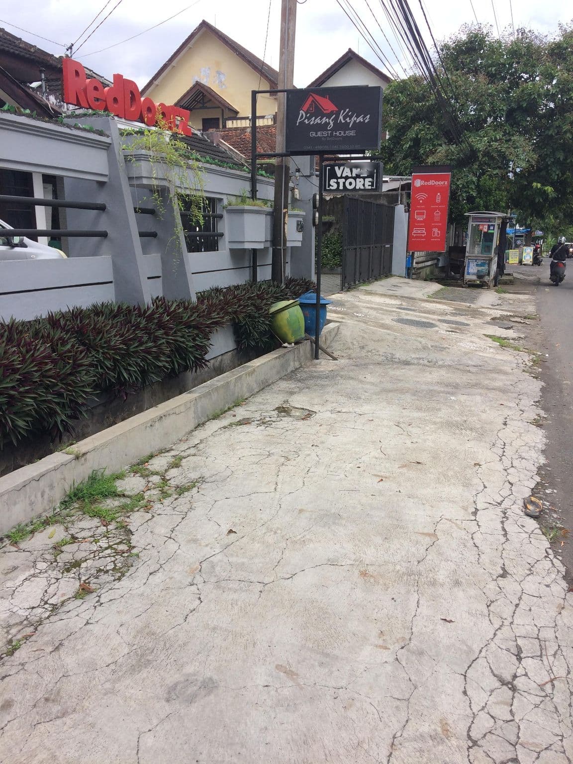 Street view near Pisang Kipas Guest House Malang, Malang