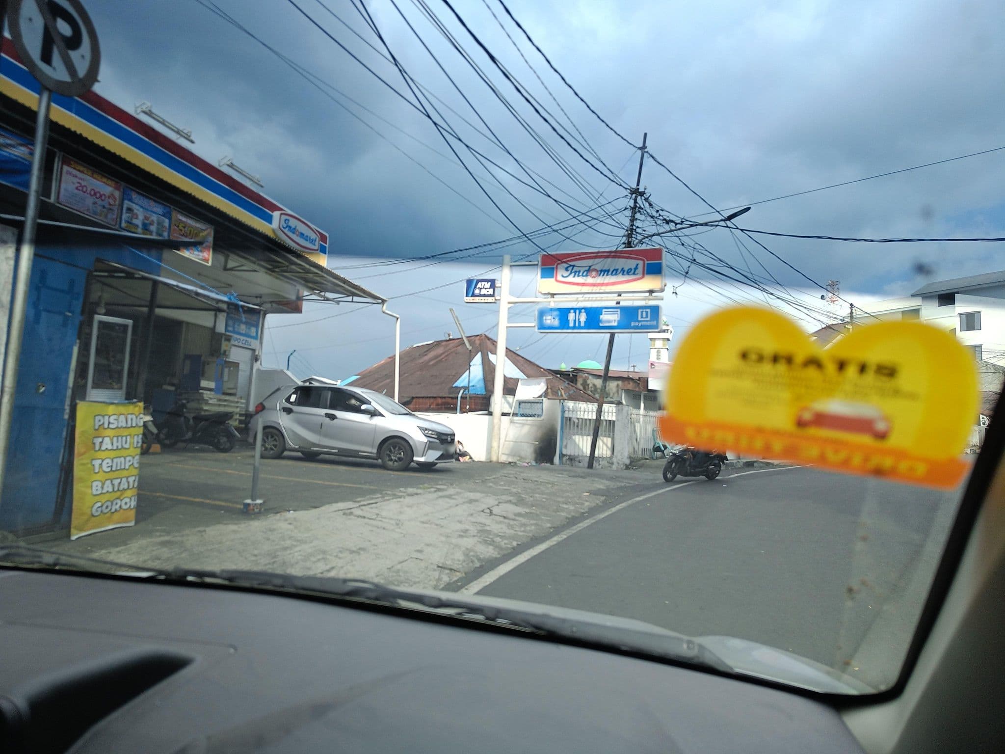 Street view near Top Hotel Manado, Manado