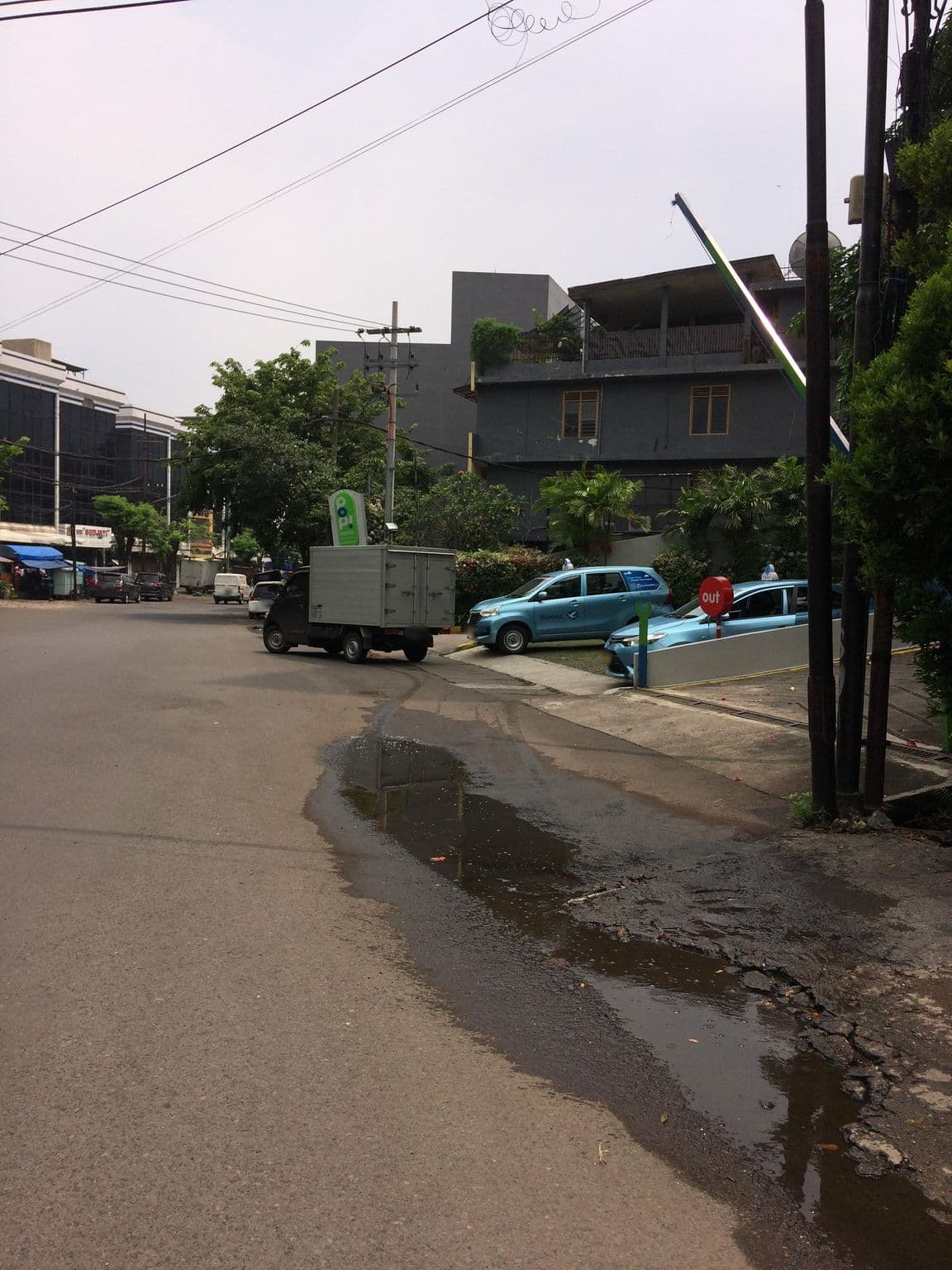 Street view near Pop! Hotel, Surabaya — © maphunter_id (CC BY-SA · Mapillary)