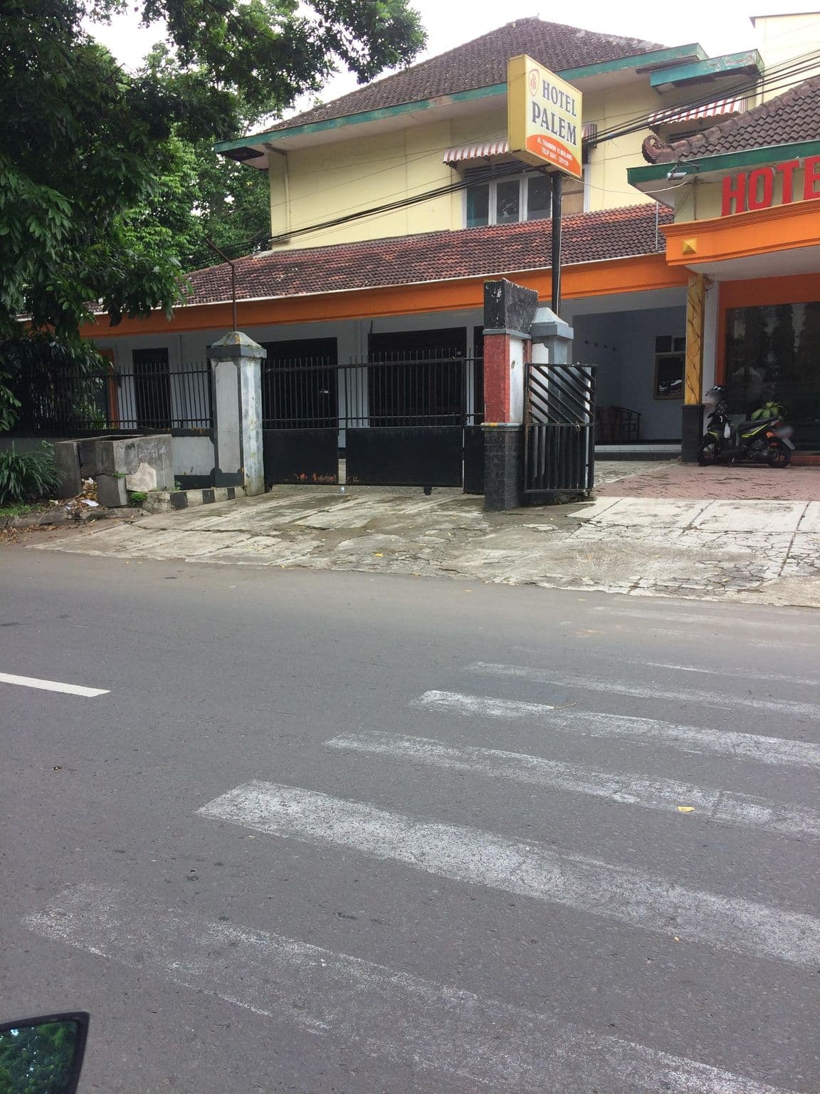 Street view near Hotel Palem, Malang
