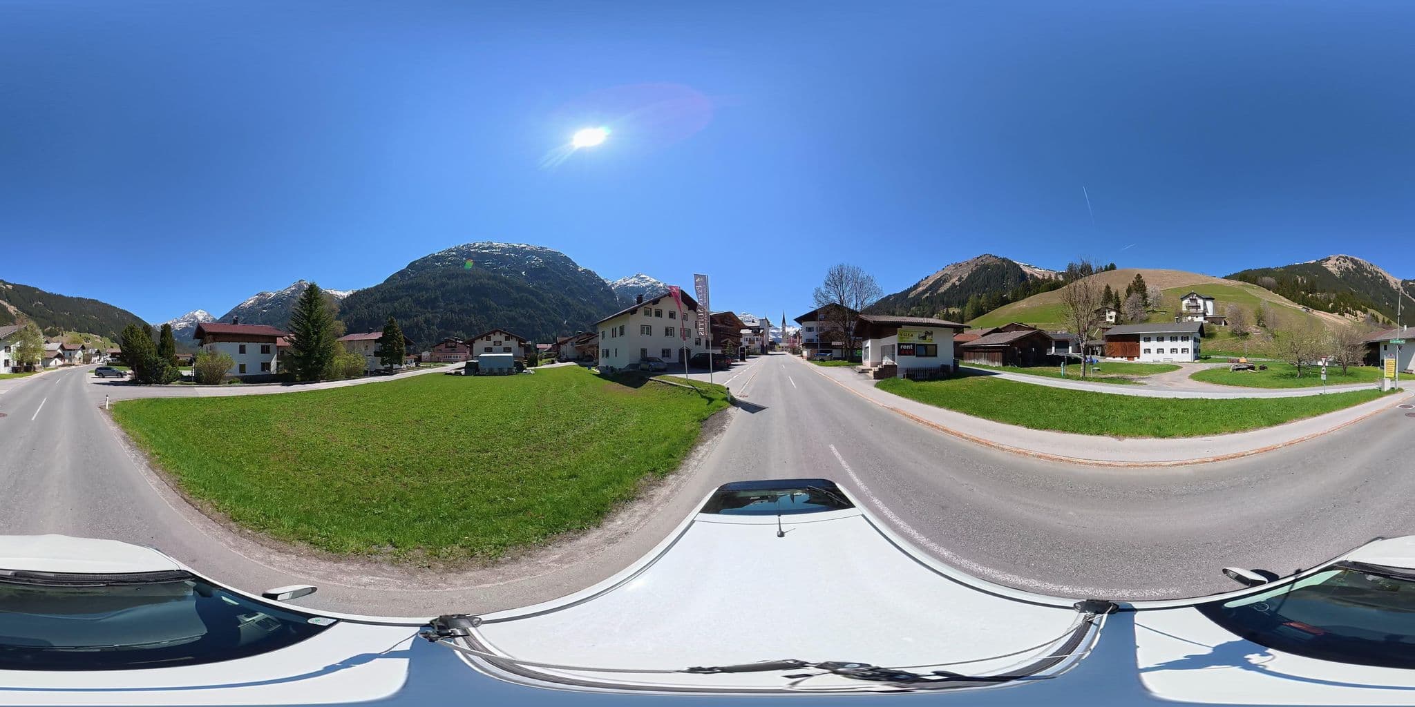 Street view near Försterhaus, Pettneu