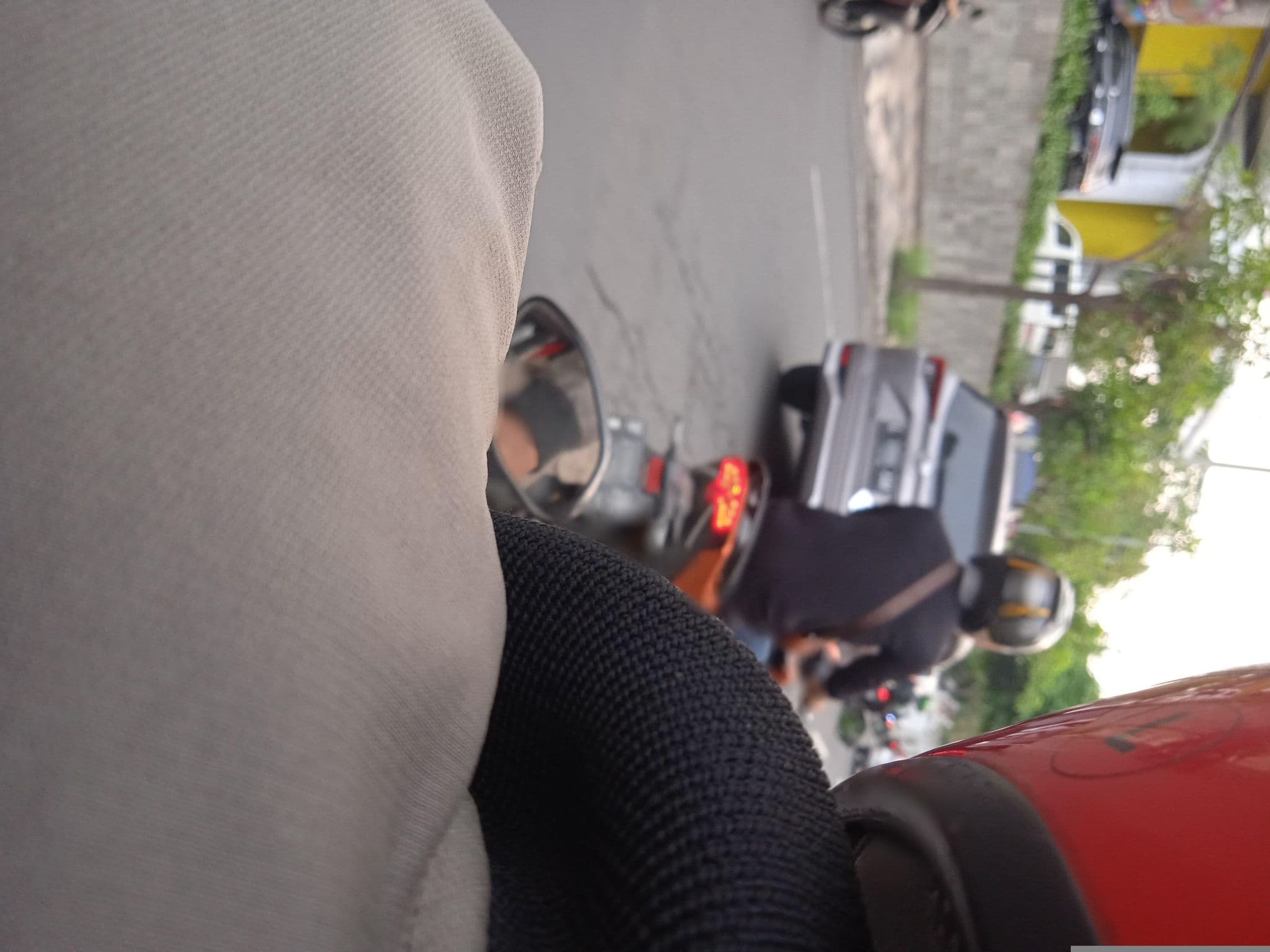 Street view near Yello Hotel Jemursari, Surabaya — © samikasih (CC BY-SA · Mapillary)