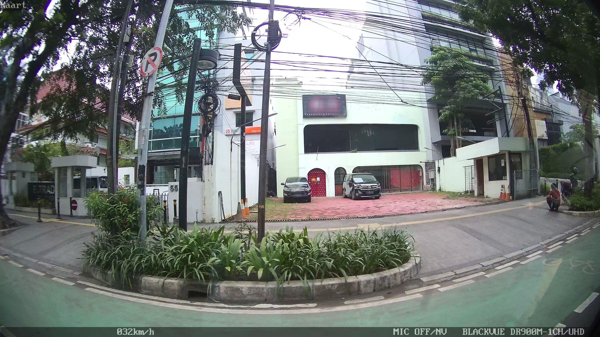 Street view near Cipta Hotel, Jakarta — © kaart_1 (CC BY-SA · Mapillary)