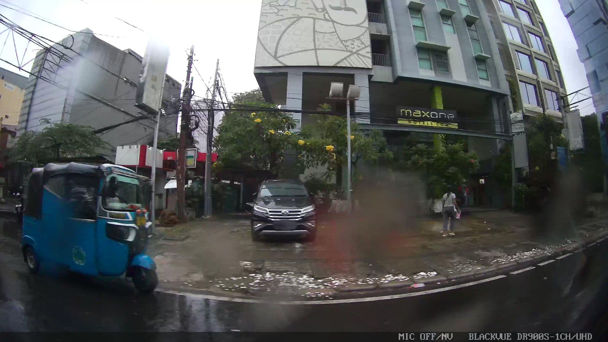 Street view near Max One Hotel Sabang, Jakarta