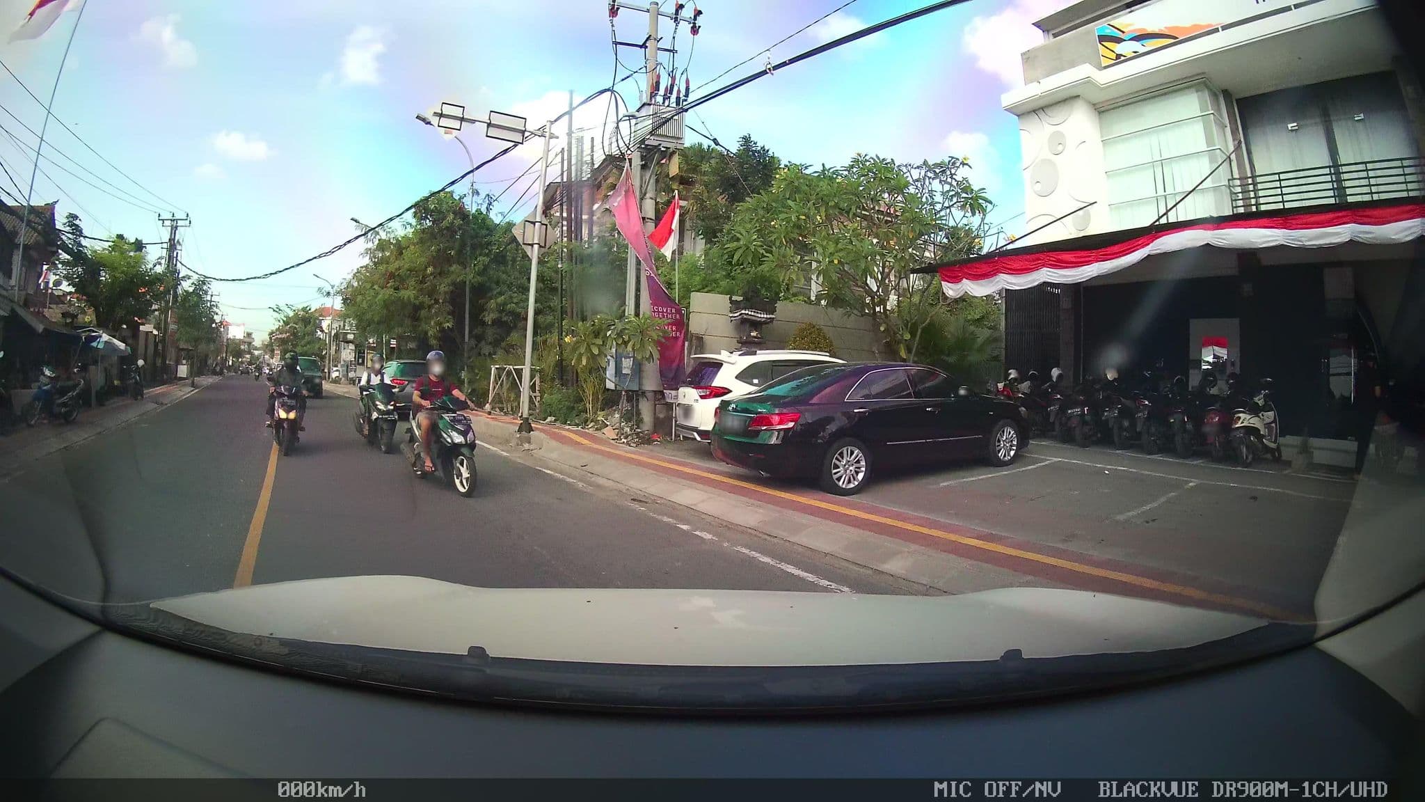 Street view near Bali Yuris Apartment, Jimbaran — © kaart_2 (CC BY-SA · Mapillary)