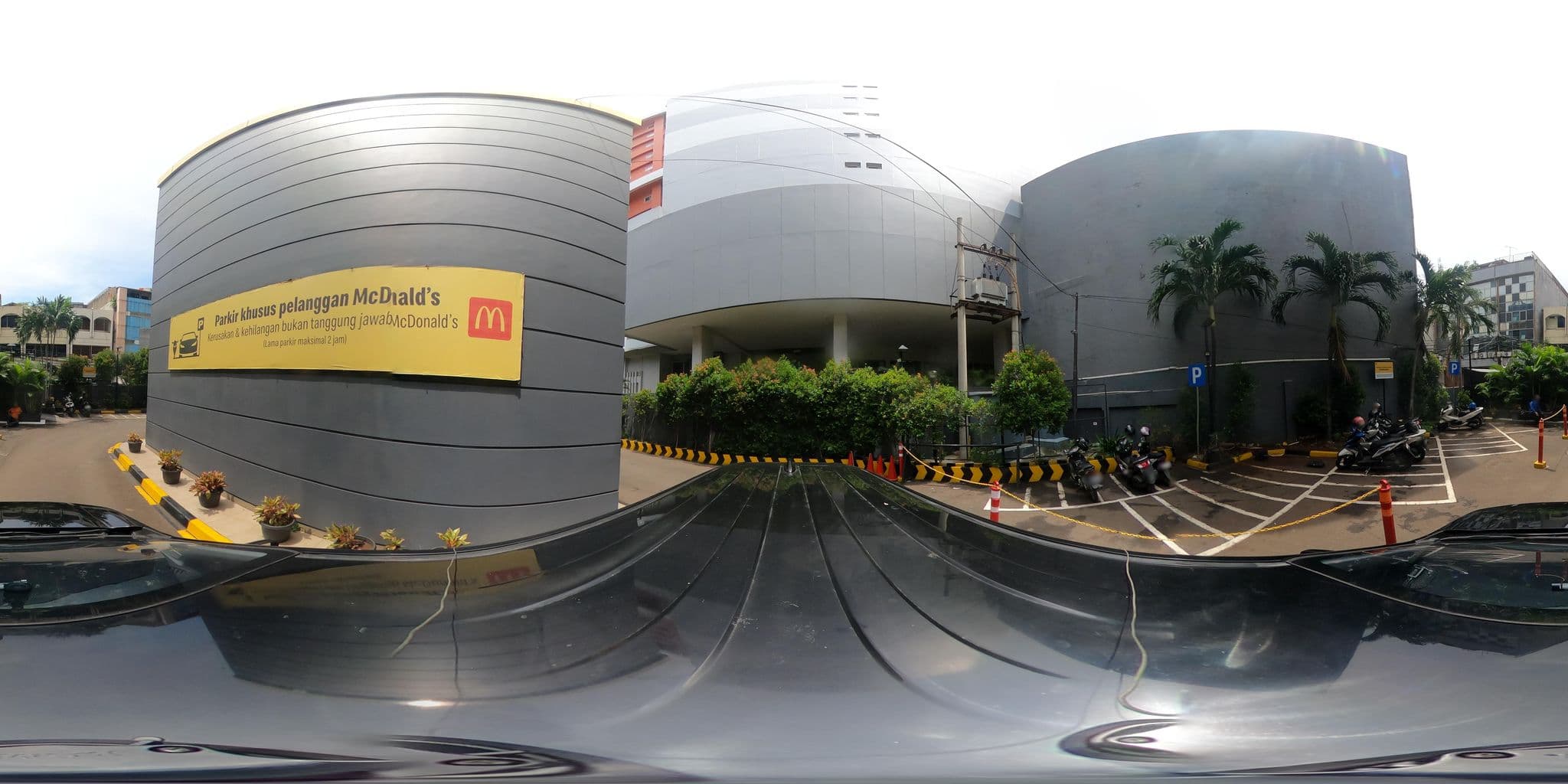 Street view near Ibis Jakarta Harmoni, Jakarta