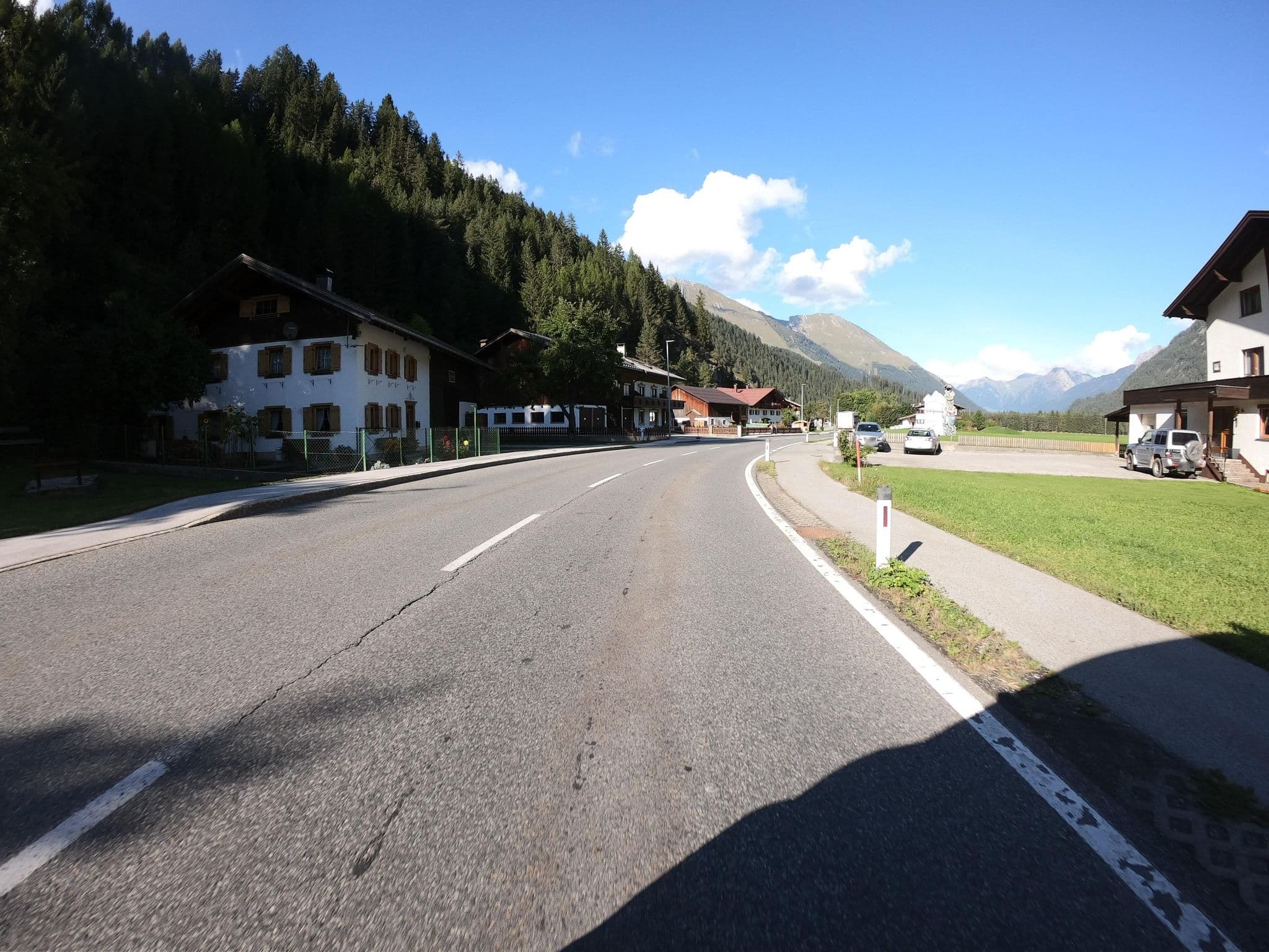 Street view near Schuler, Pettneu