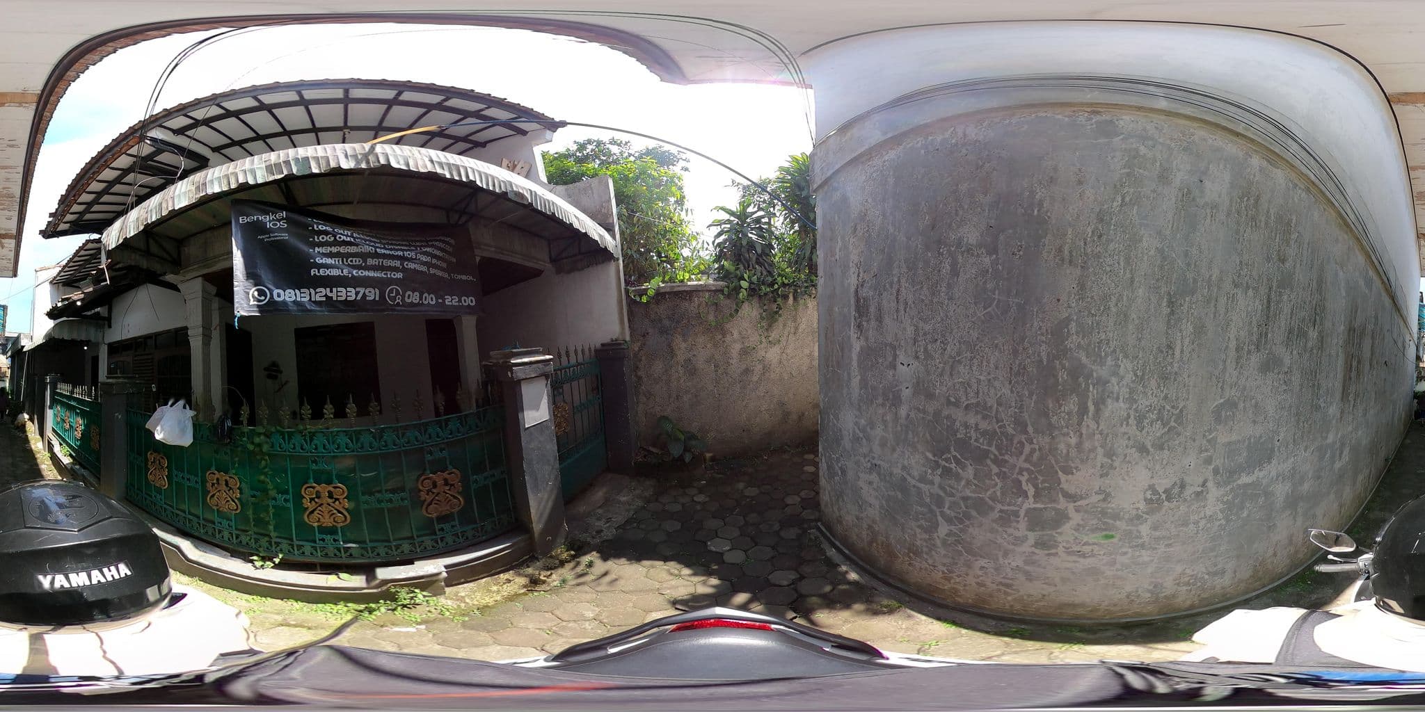 Street view near Kos Pak Suherwan, Bandung