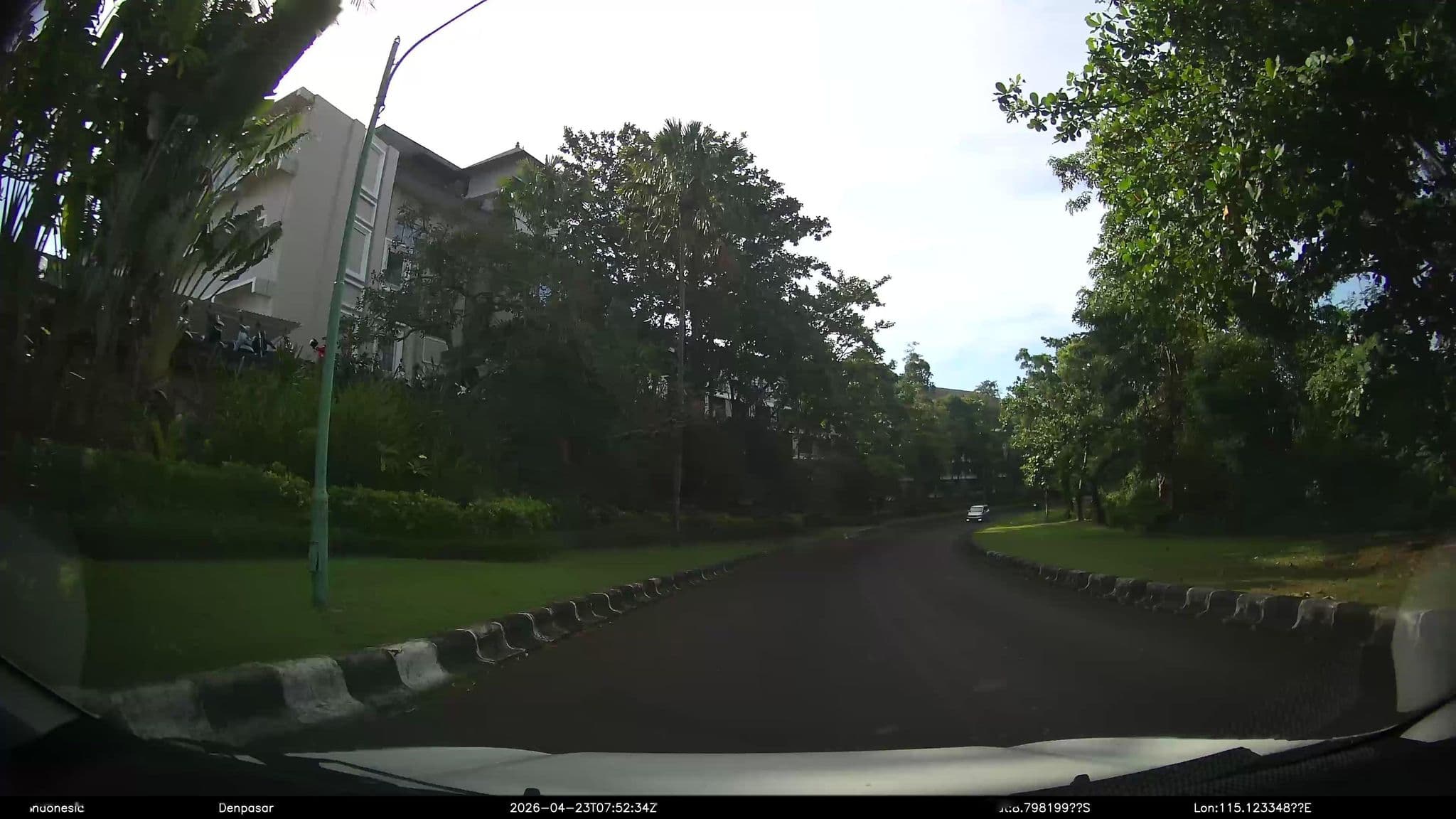 Street view near The Rich Prada Hotel, Jimbaran — © Kaart---FRONT (CC BY-SA · Mapillary)