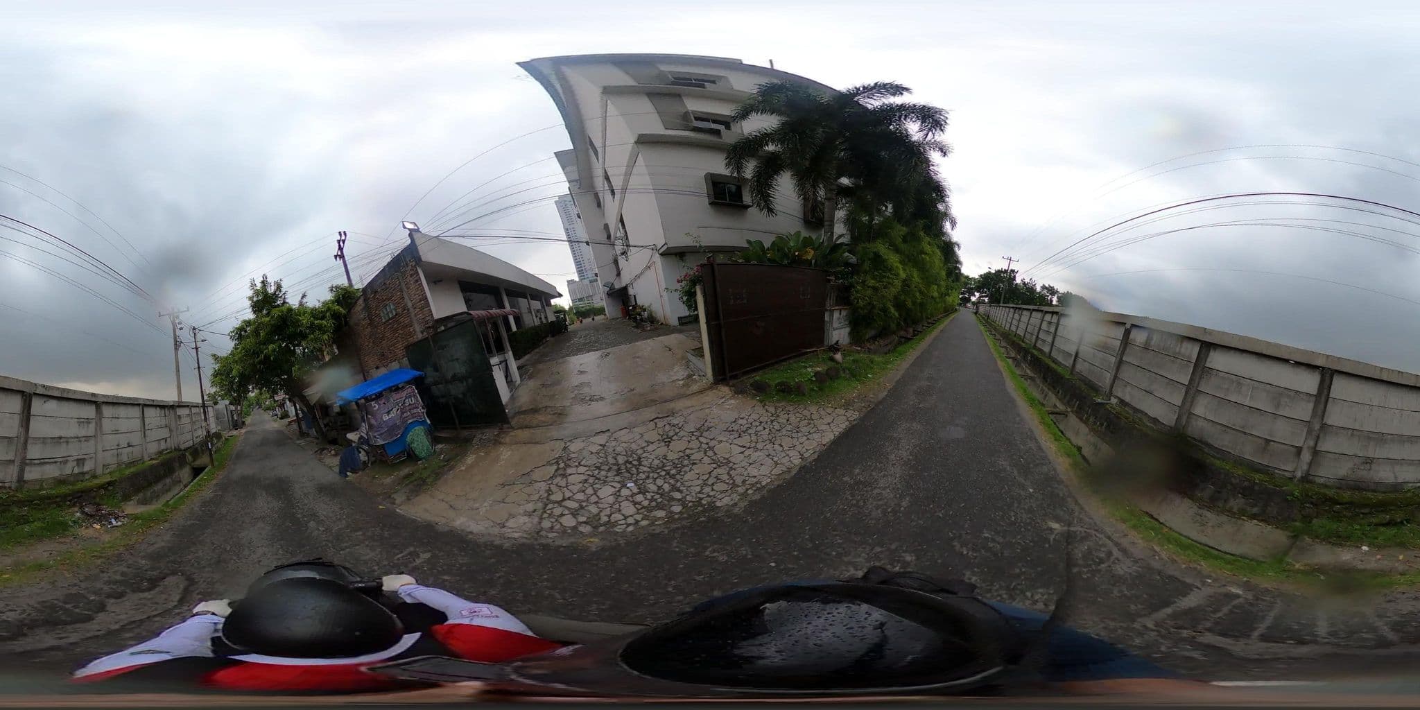 Street view near Saka Hotel Medan, Sunggal — © danbjoseph (CC BY-SA · Mapillary)