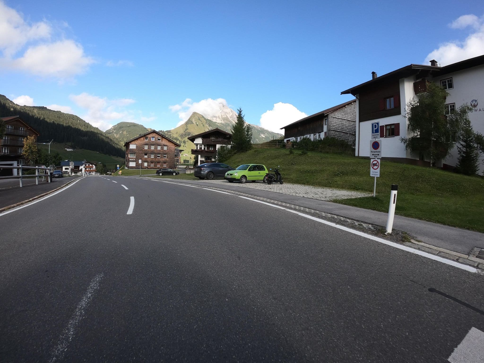 Street view near Haus Wallis, Lech — © joostjakob (CC BY-SA · Mapillary)