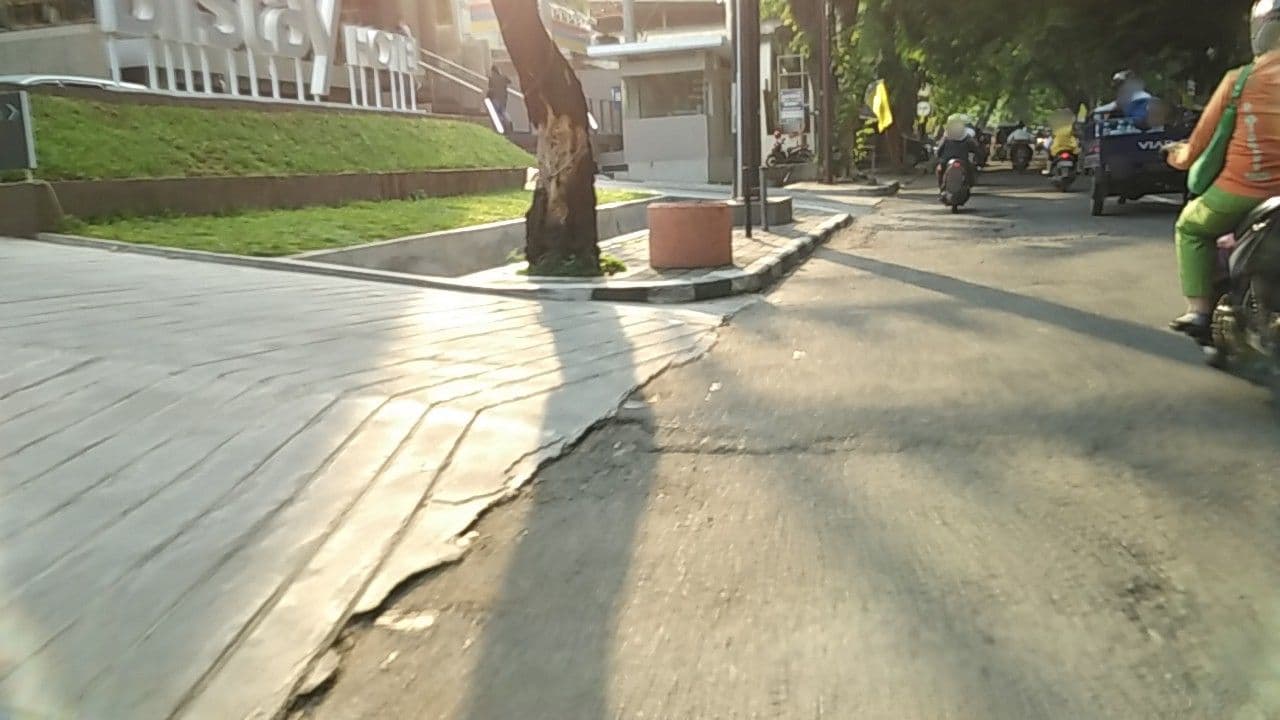 Street view near AllStay Hotel Semarang, Semarang