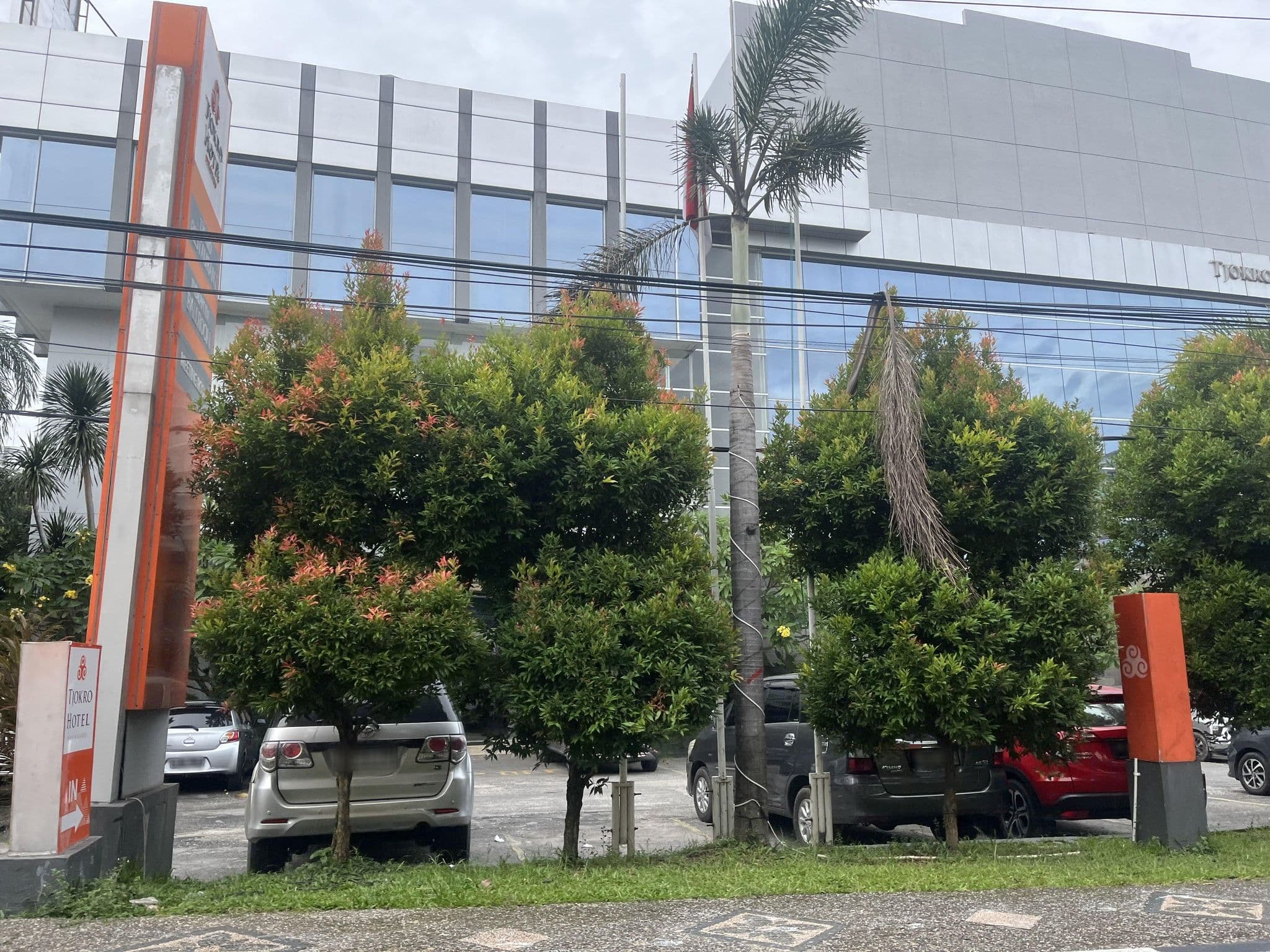 Street view near Hotel Grand Tjokro Pekanbaru, Pekanbaru