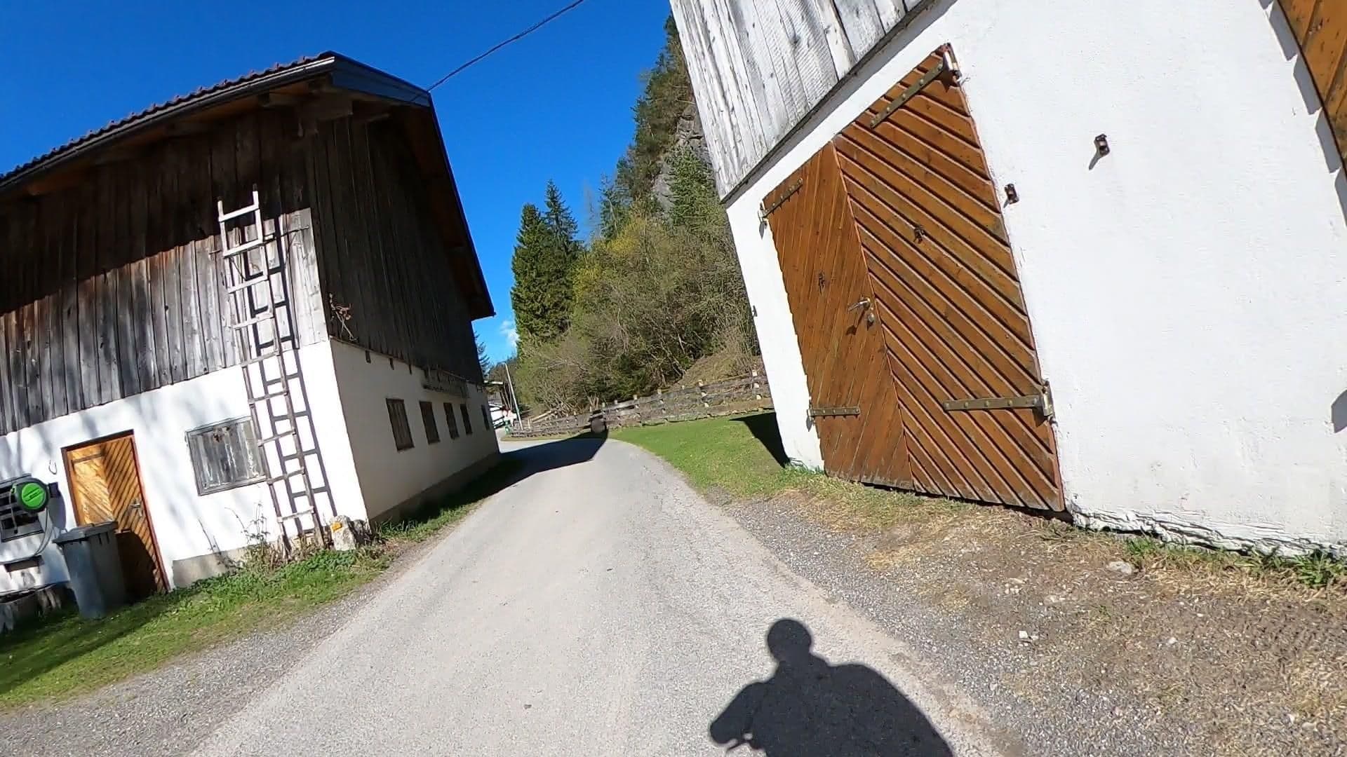 Street view near Mages, Pettneu