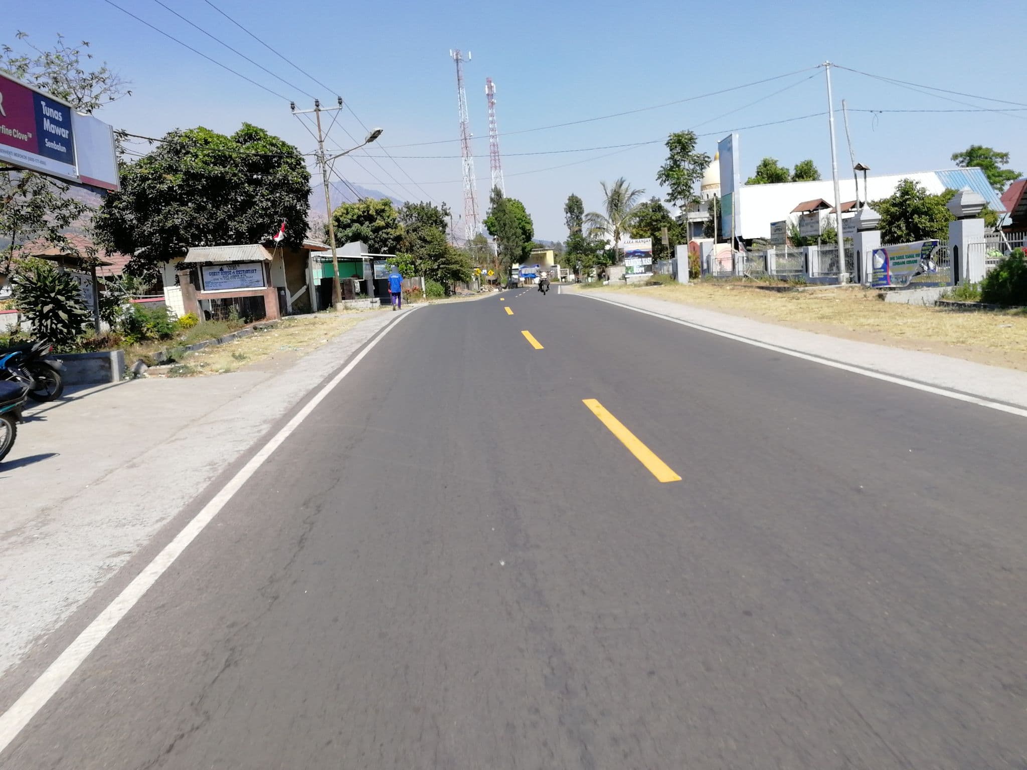 Street view near Maria Guesthouse, Labuan Lombok — © thewayofmando (CC BY-SA · Mapillary)
