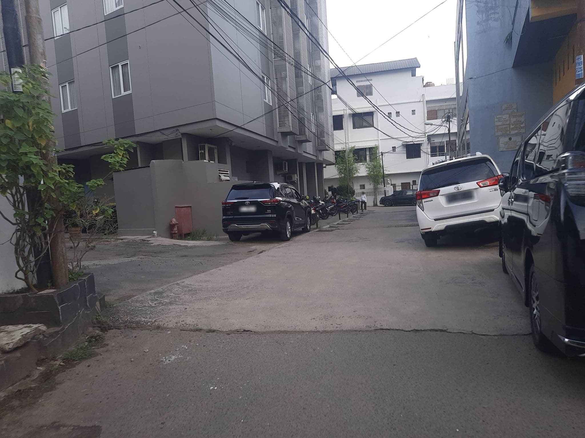 Street view near monoloog Hotel, Palembang — © Kaart_Local (CC BY-SA · Mapillary)