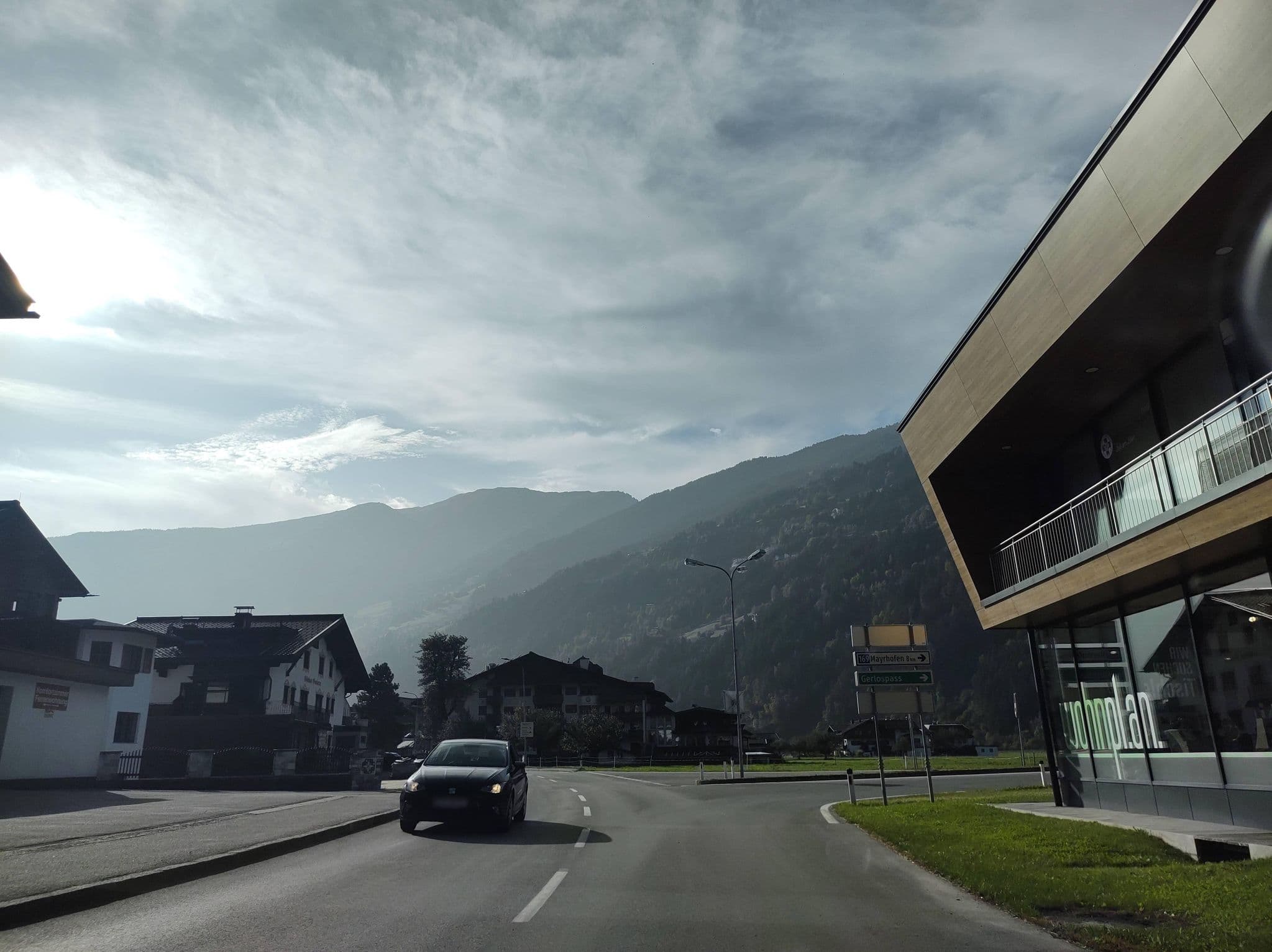 Street view near Gästehaus Birkenheim, Zell am Ziller — © thetornado76 (CC BY-SA · Mapillary)