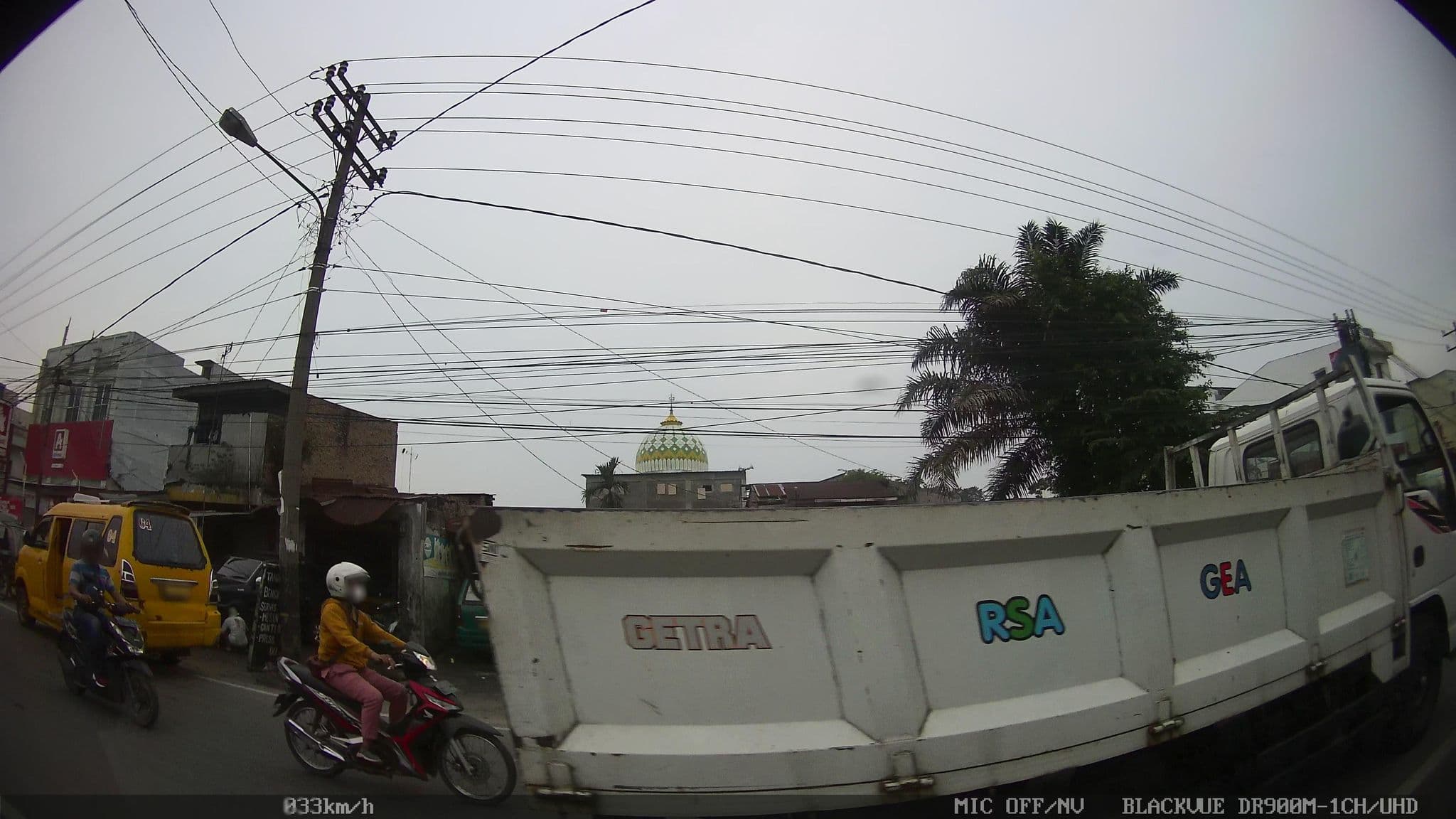 Street view near Penginapan Cahaya Amplas, Deli Tua — © kaart_2 (CC BY-SA · Mapillary)