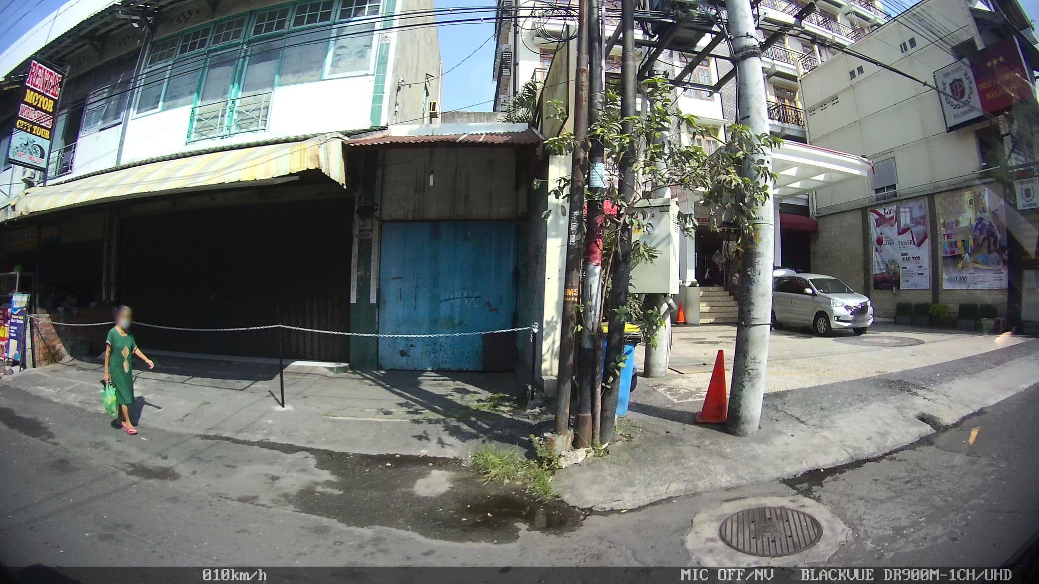 Street view near Wakeup Homestay, Yogyakarta