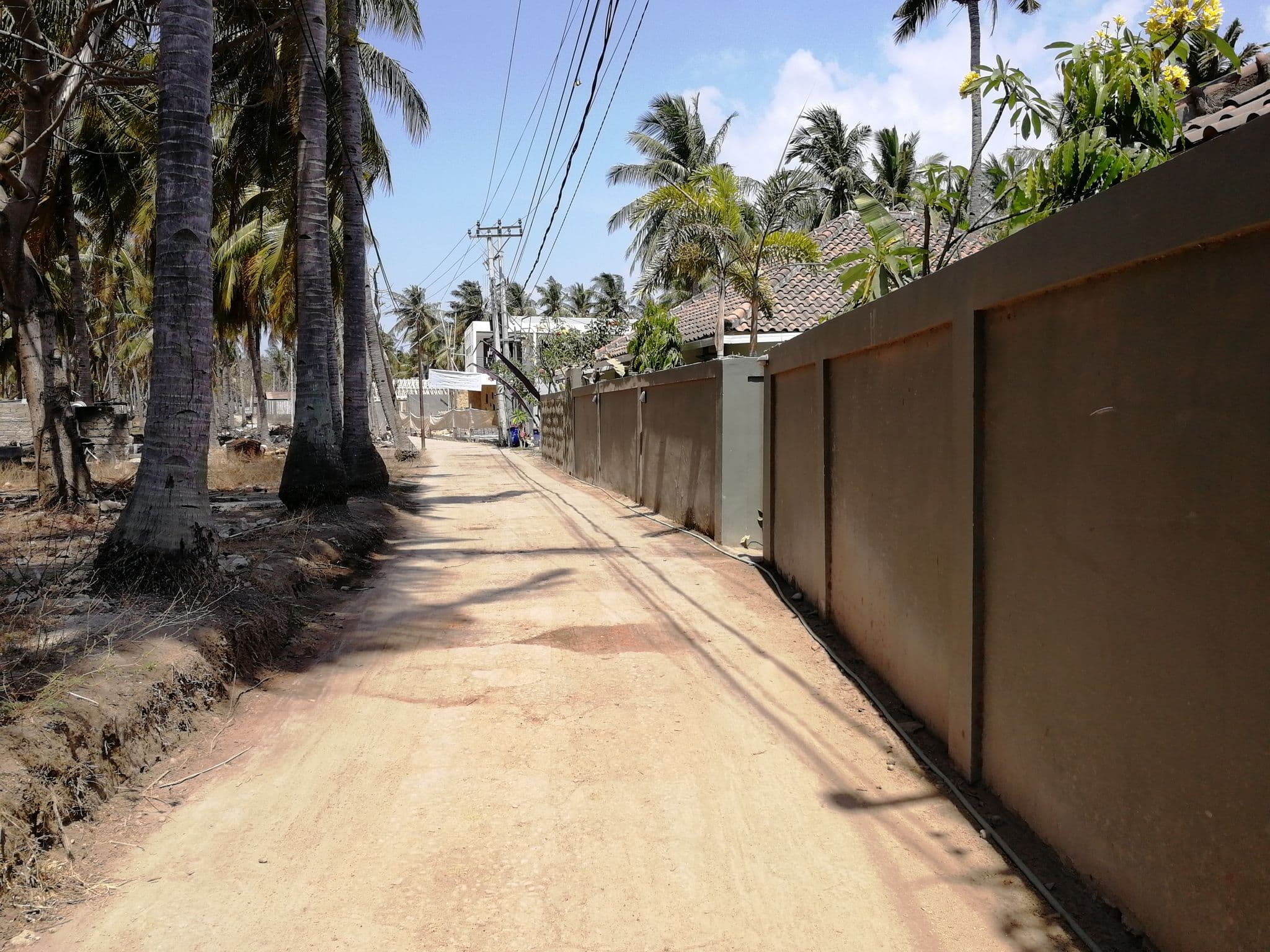Street view near Gili Khumba Villas, Gili Trawangan