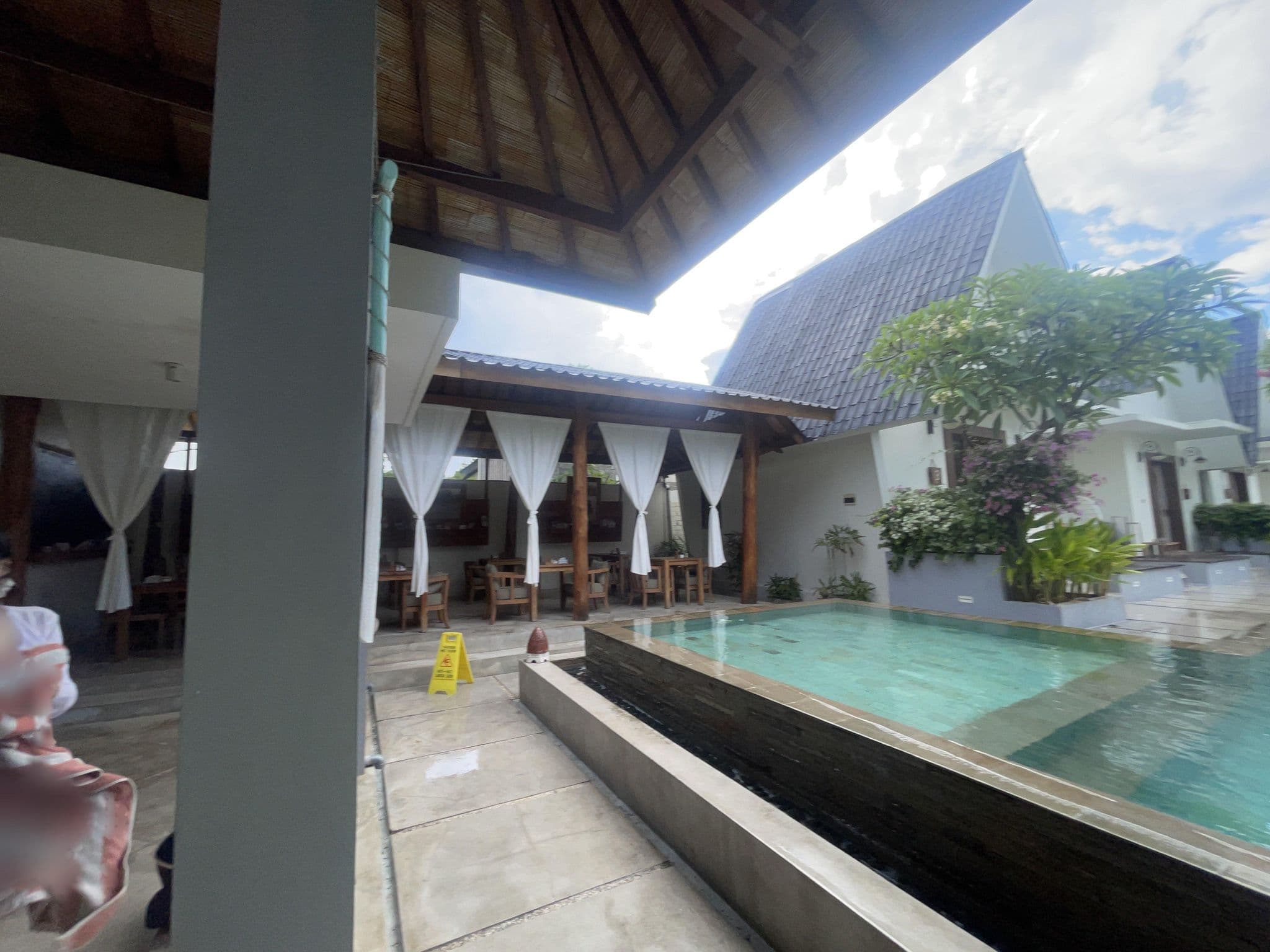 Street view near Ponte Villas, Gili Trawangan