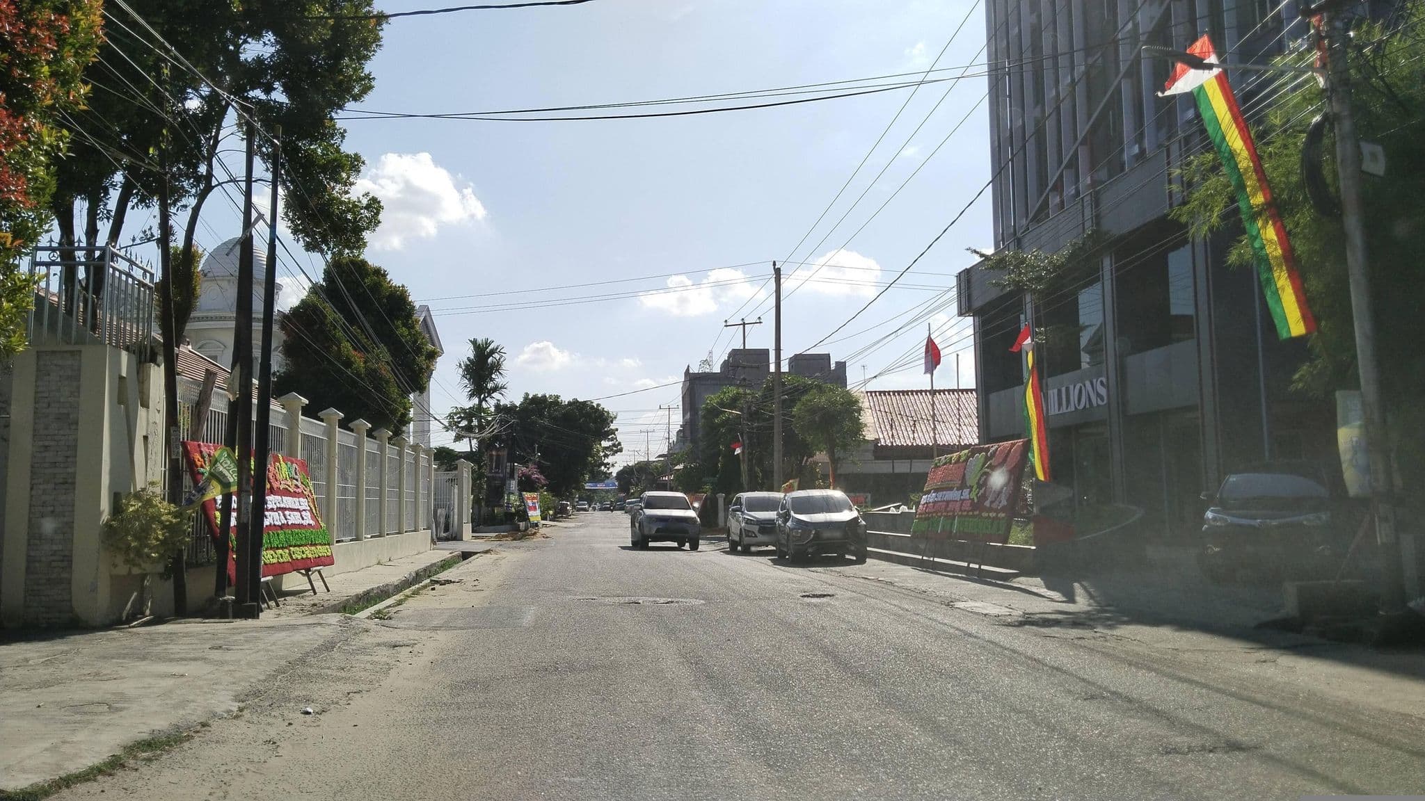 Street view near New Hollywood, Pekanbaru