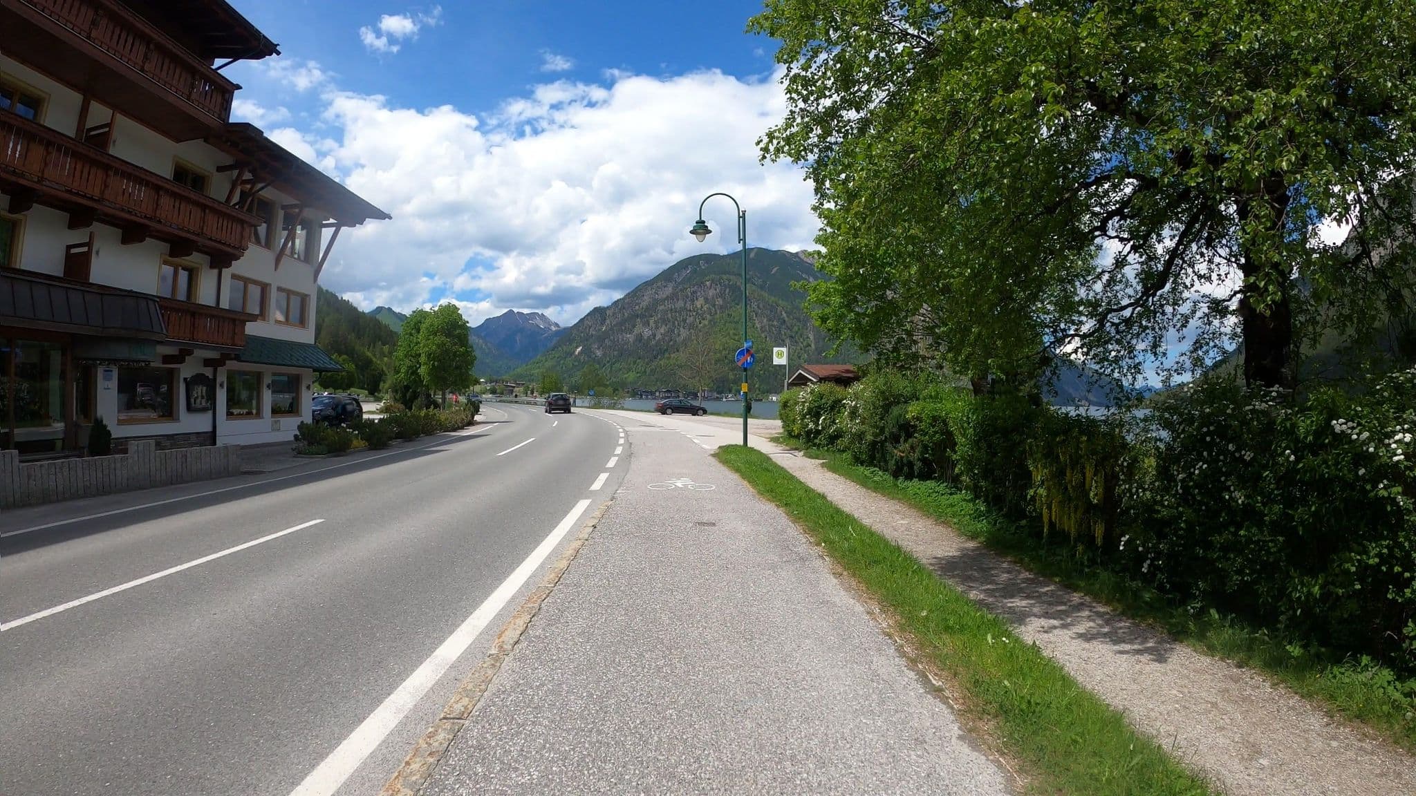 Street view near Hubertus, Maurach